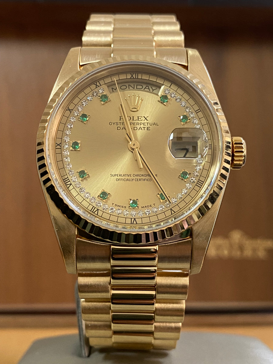 Rolex Yellow Gold Day-Date 36 - A serial - Fluted Bezel - Emerald String Diamond Dial - Double Quickset - President Bracelet - 18238 *FULL SET*