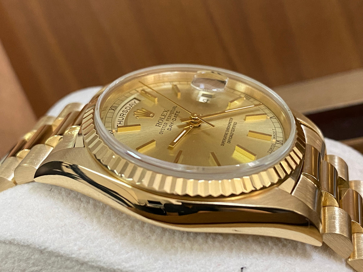 Rolex Yellow Gold Day-Date 36 - X serial - Fluted Bezel - Champagne Dial - Double Quickset - President Bracelet - 18238 *FULL SET*