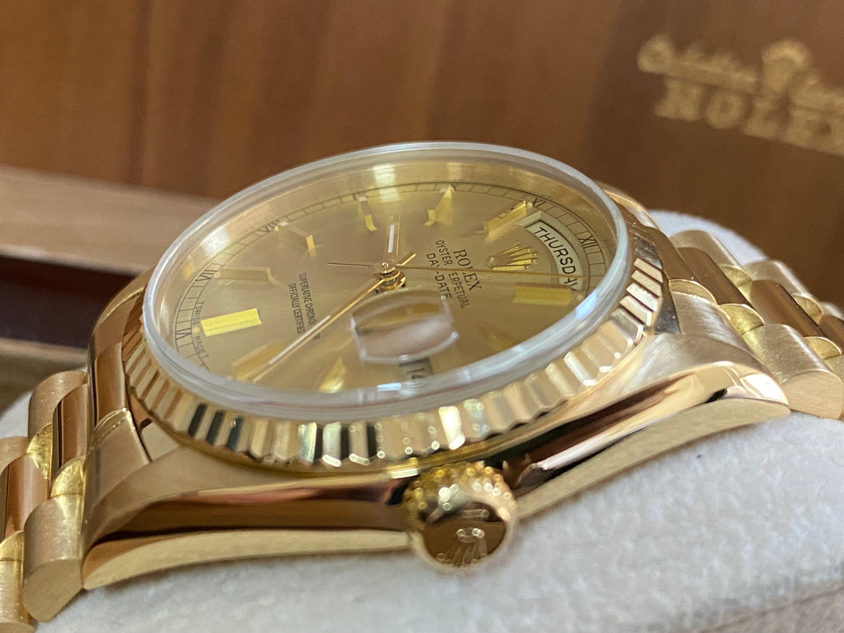 Rolex Yellow Gold Day-Date 36 - X serial - Fluted Bezel - Champagne Dial - Double Quickset - President Bracelet - 18238 *FULL SET*