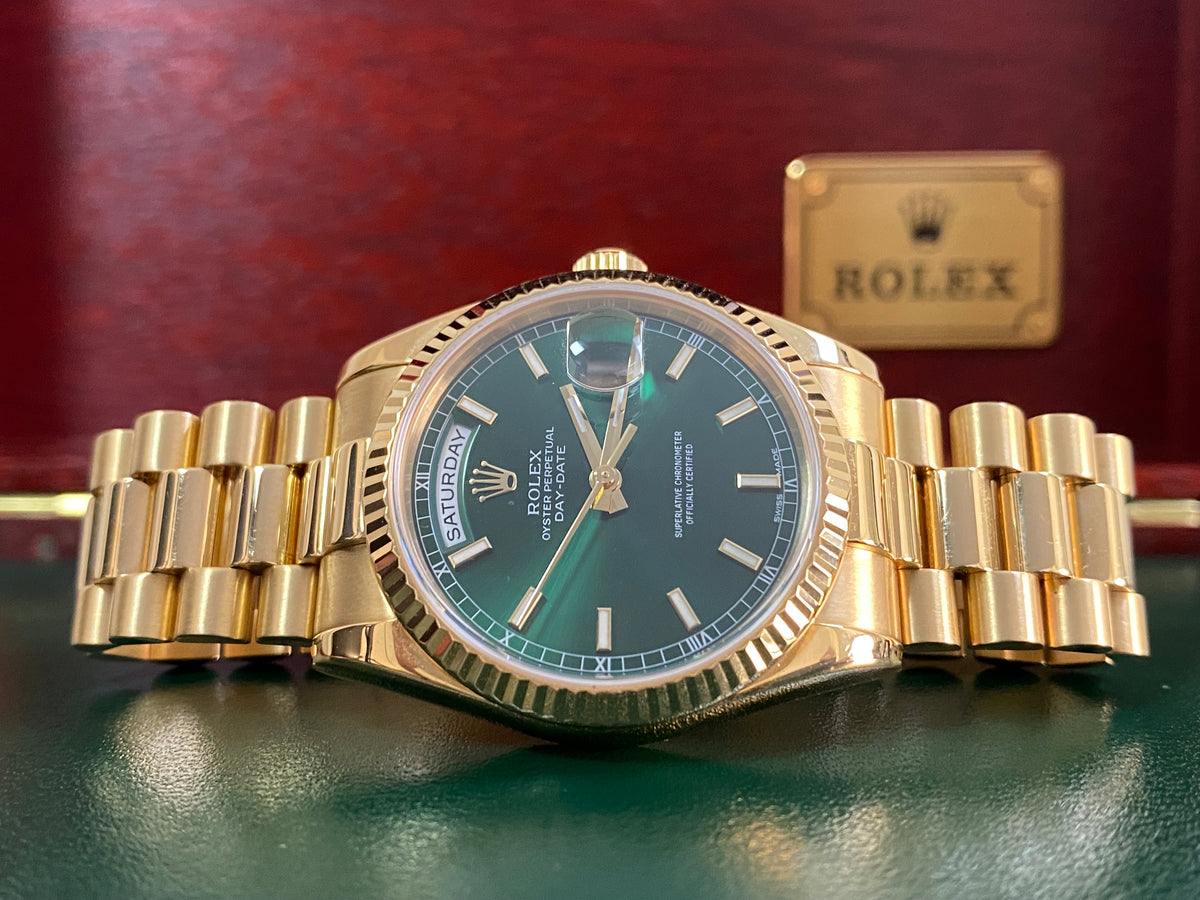 Rolex Yellow Gold Day-Date 36 - K serial - Fluted Bezel - Green Dial - President Bracelet - 118238 *FULL SET*