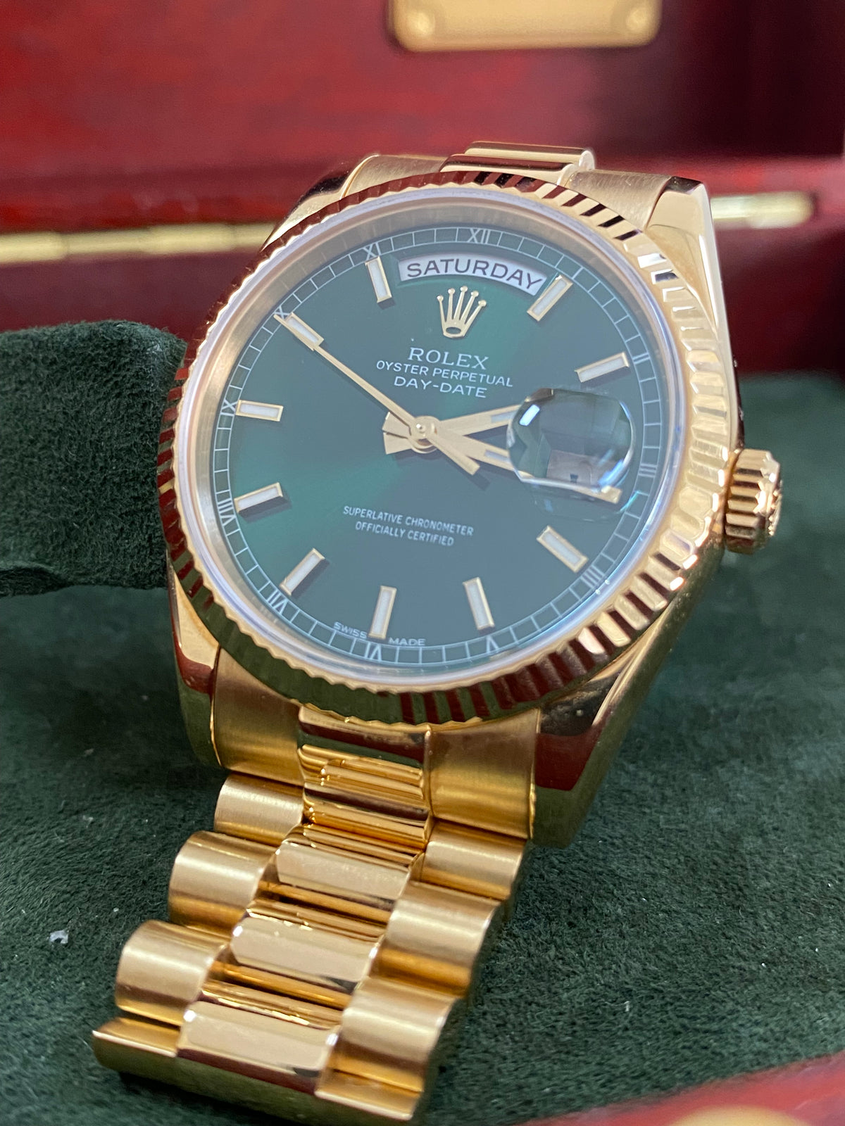 Rolex Yellow Gold Day-Date 36 - K serial - Fluted Bezel - Green Dial - President Bracelet - 118238 *FULL SET*