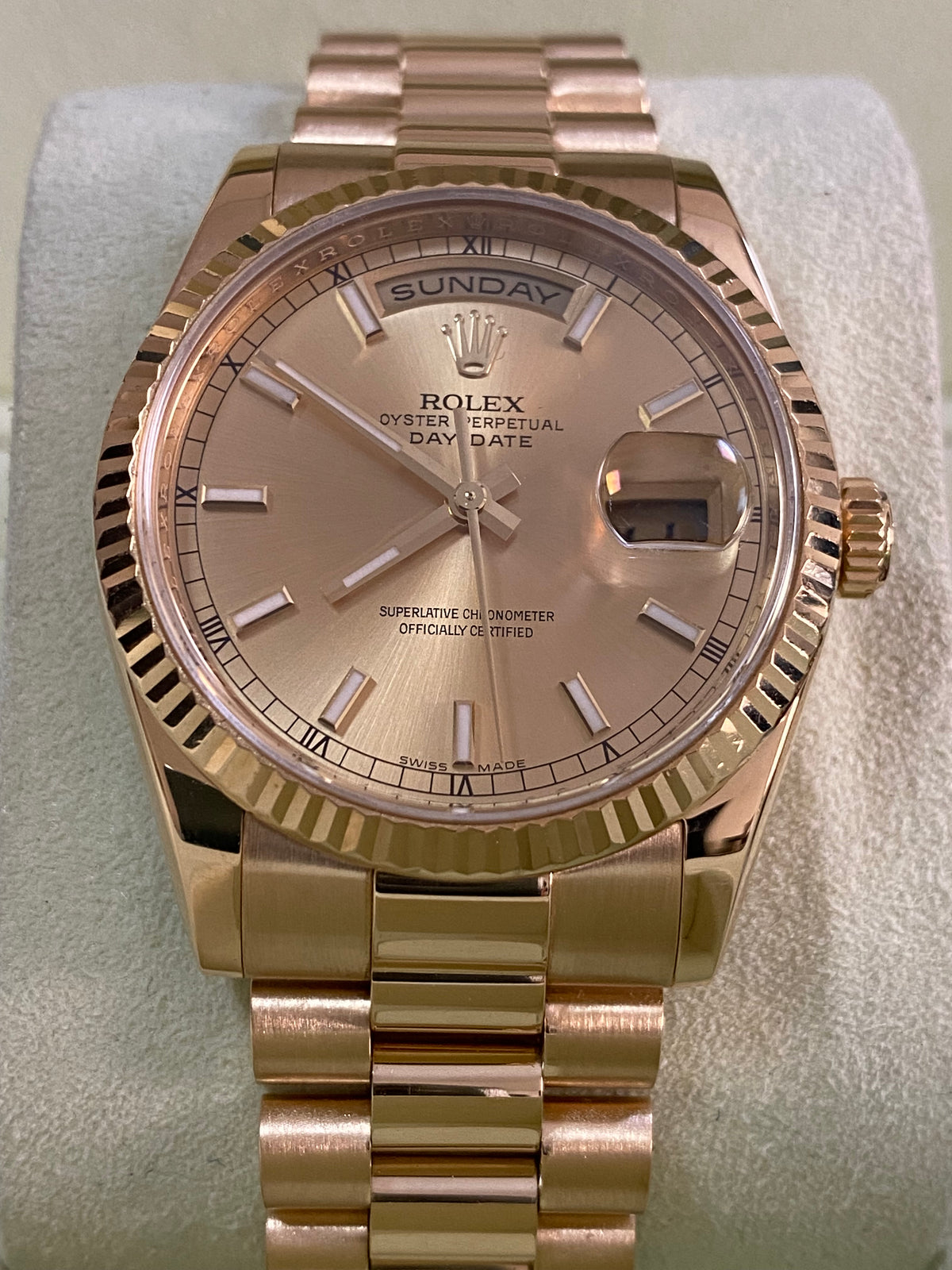 Rolex Yellow Gold Day-Date 36 - G serial - Fluted Bezel - Champagne Dial - President Bracelet - 118238 *FULL SET*