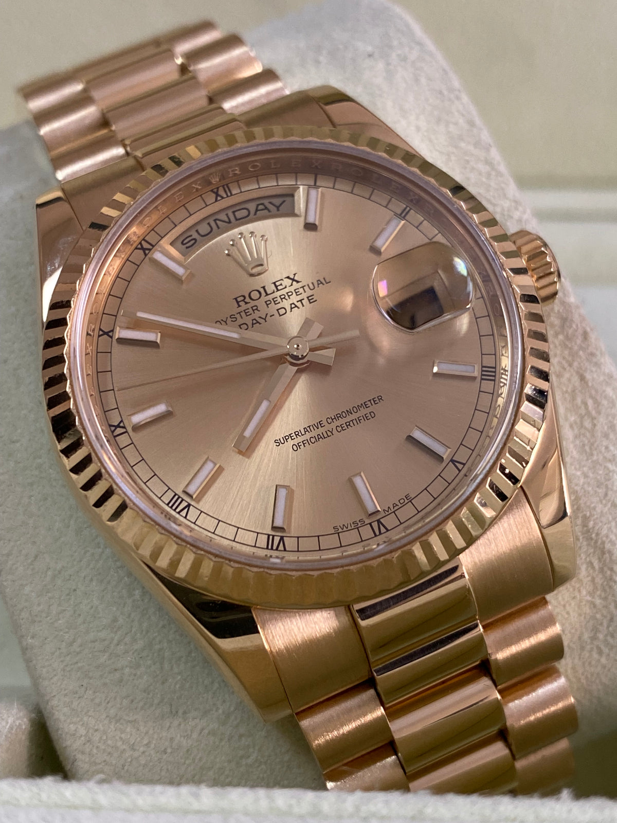 Rolex Yellow Gold Day-Date 36 - G serial - Fluted Bezel - Champagne Dial - President Bracelet - 118238 *FULL SET*