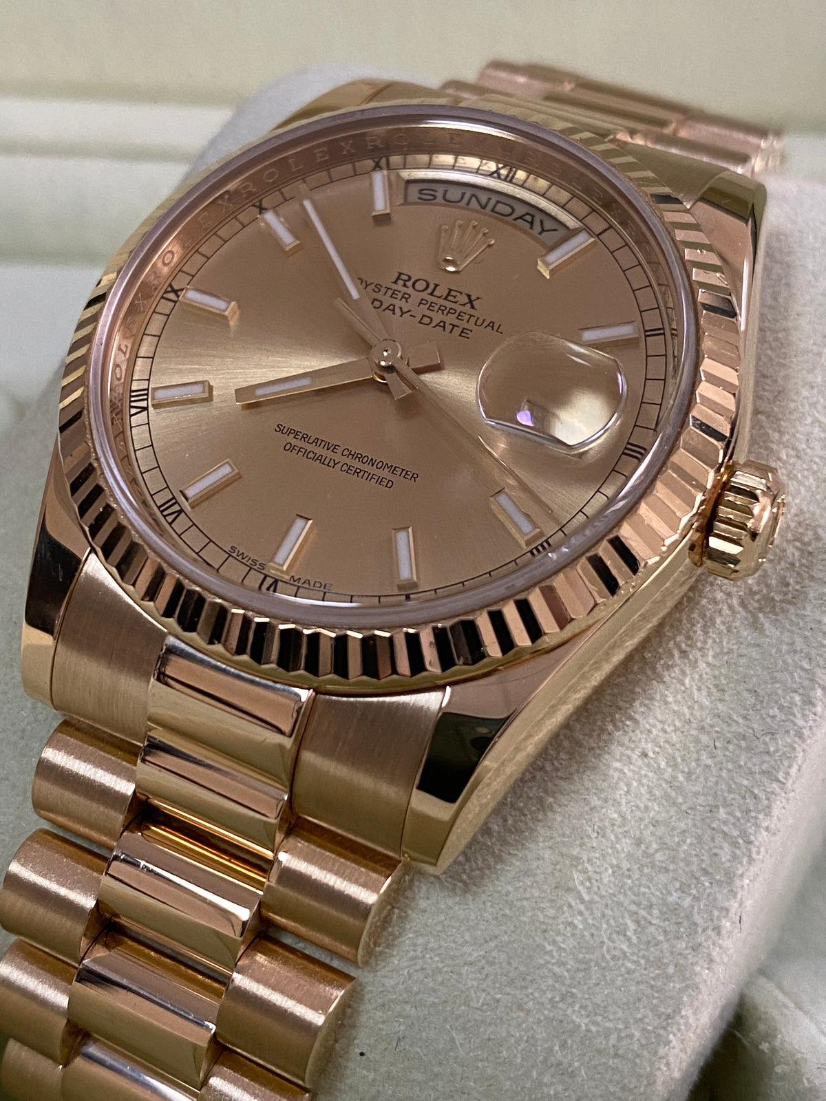 Rolex Yellow Gold Day-Date 36 - G serial - Fluted Bezel - Champagne Dial - President Bracelet - 118238 *FULL SET*