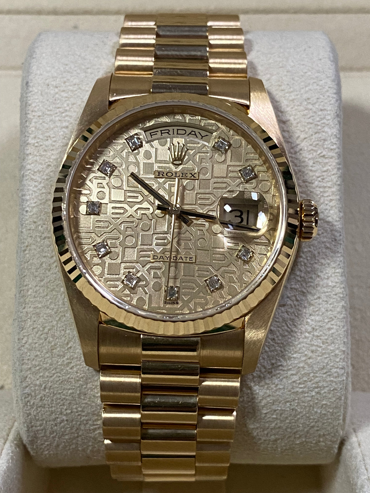 Rolex Yellow Gold Day-Date 36 - 1991 - Fluted Bezel - Factory Diamond Dial - President Bracelet - 18238