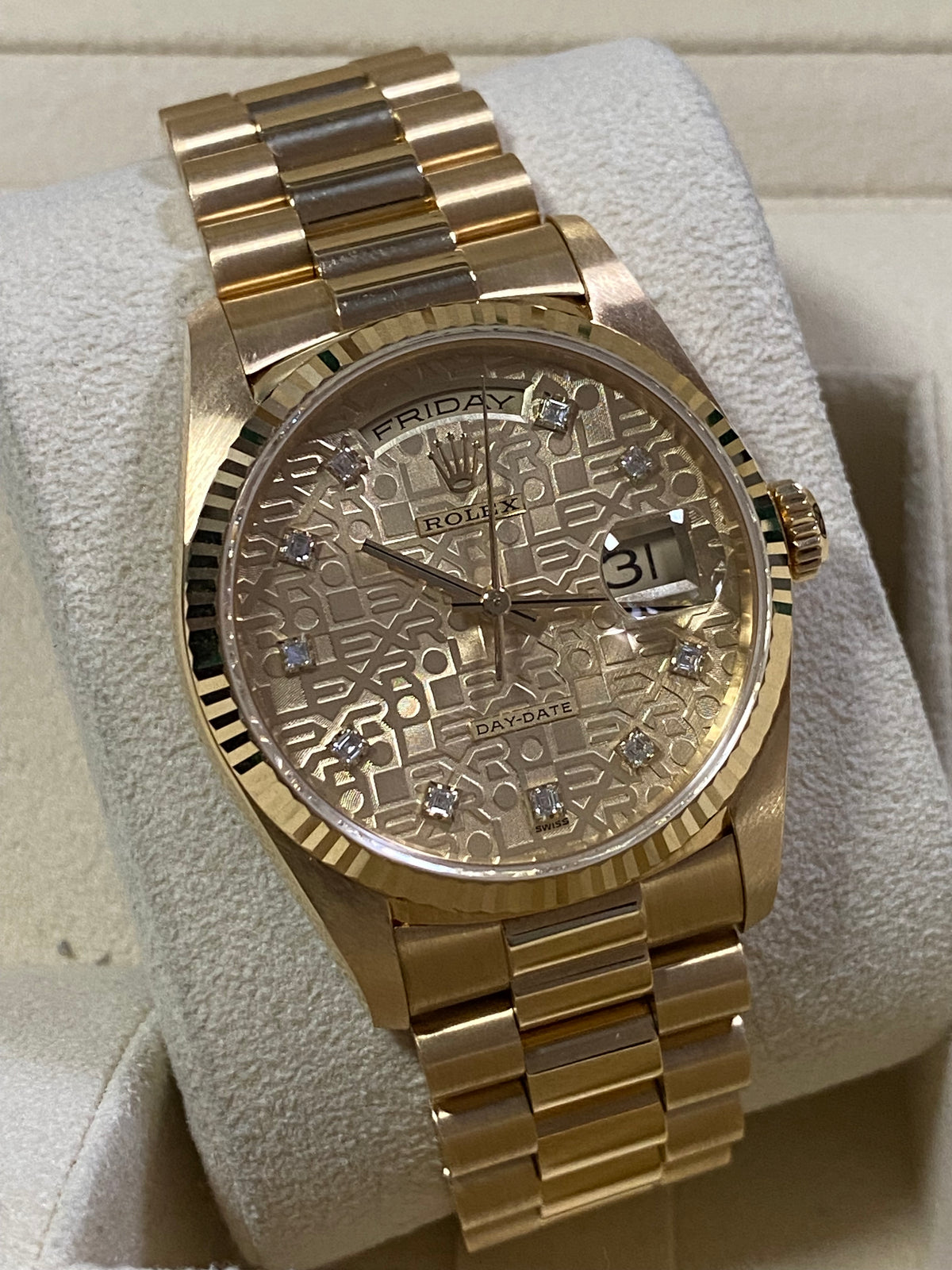 Rolex Yellow Gold Day-Date 36 - 1991 - Fluted Bezel - Factory Diamond Dial - President Bracelet - 18238