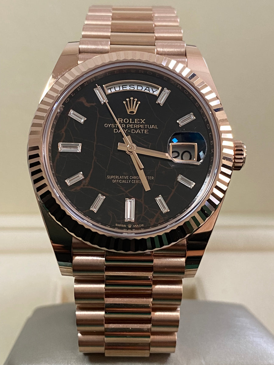 Rolex Everose Gold Day-Date 40 - 2022 - Fluted Bezel - Eisenkiesel Dial - President Bracelet - 228235 *FULL SET*