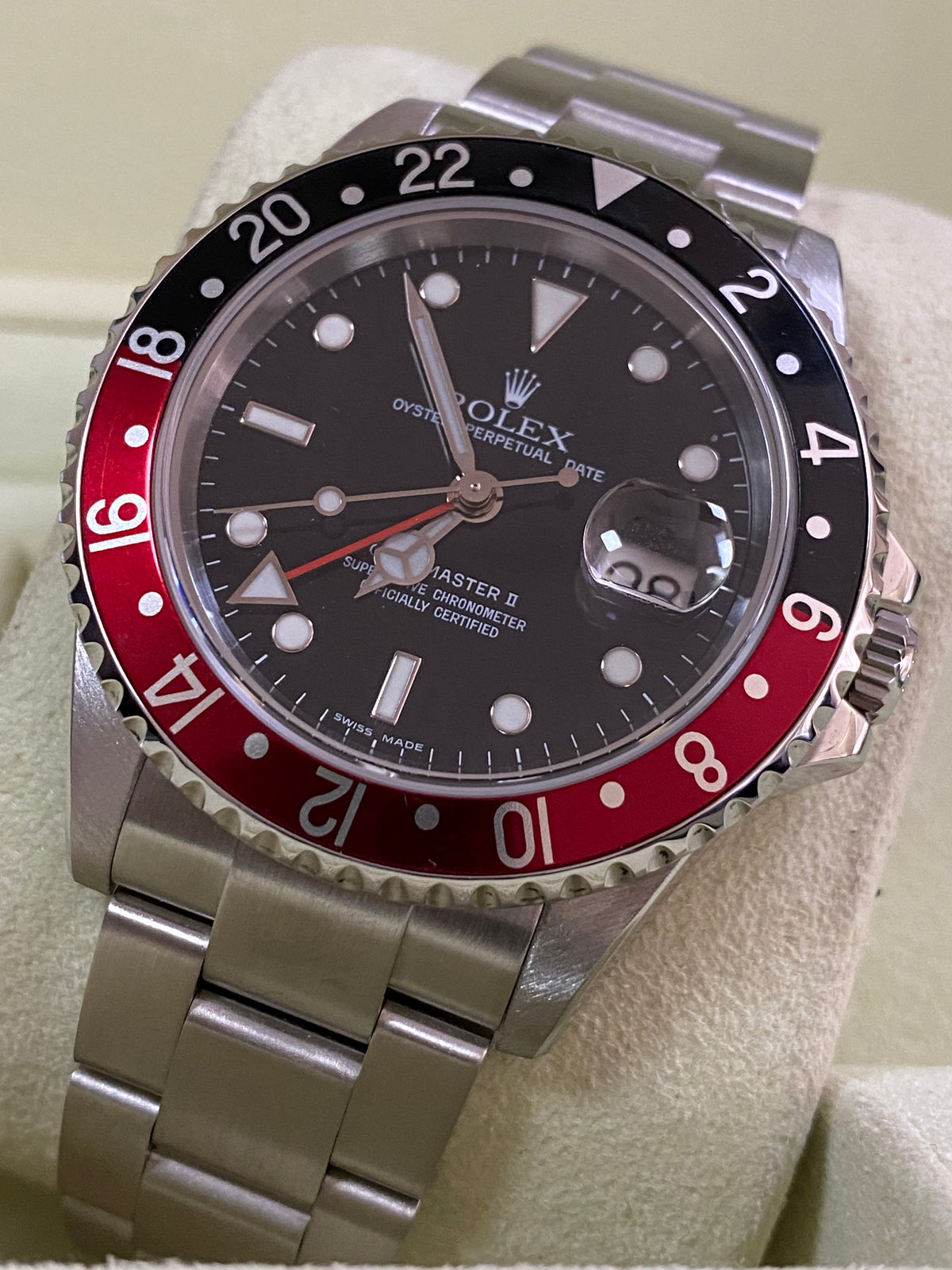 Rolex Steel GMT-Master II - Z serial - "Coke" Pre Ceramic Bezel No Holes - Oyster Bracelet - 16710