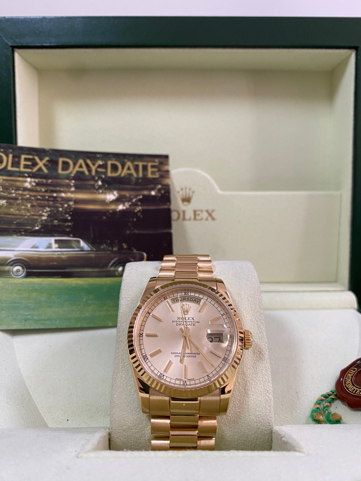 Rolex Yellow Gold Day-Date 36 - Y serial - Fluted Bezel - Champagne Dial - President Bracelet - 118238