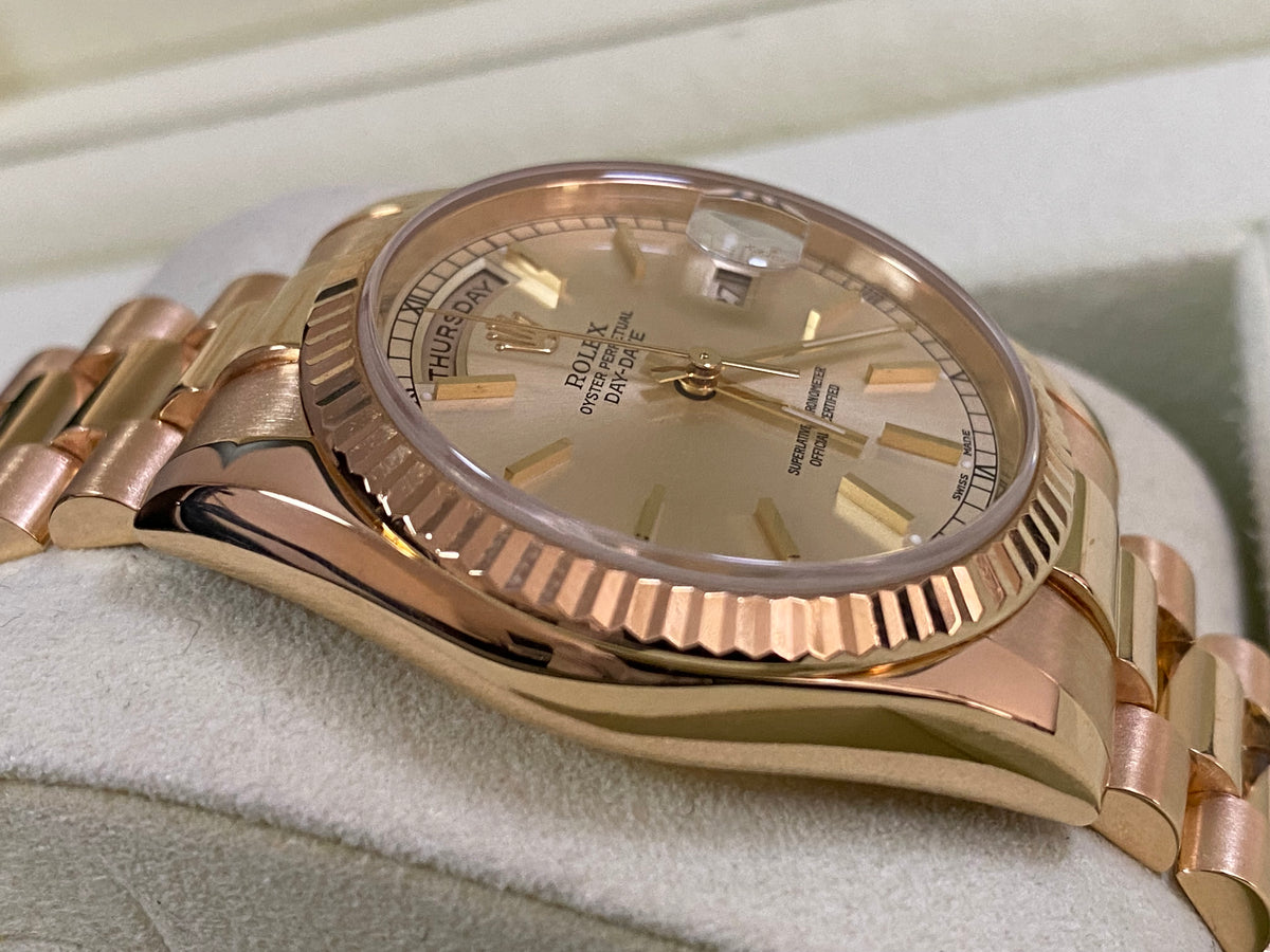 Rolex Yellow Gold Day-Date 36 - Y serial - Fluted Bezel - Champagne Dial - President Bracelet - 118238