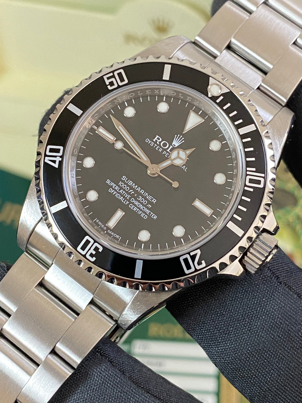 Rolex Steel No Date Submariner - G serial - Pre Ceramic Bezel - Black Dial - 14060M *FULL SET*