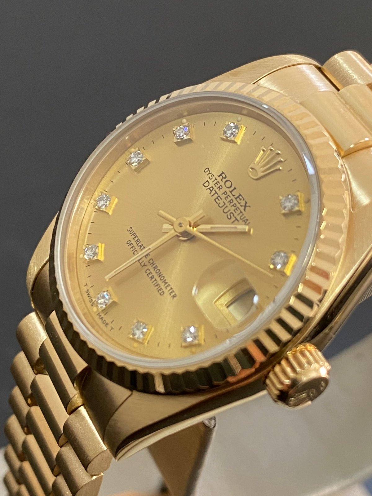 Rolex Yellow Gold Datejust 31 - N serial - Fluted Bezel - Factory Diamond Dial - President Bracelet - 68278