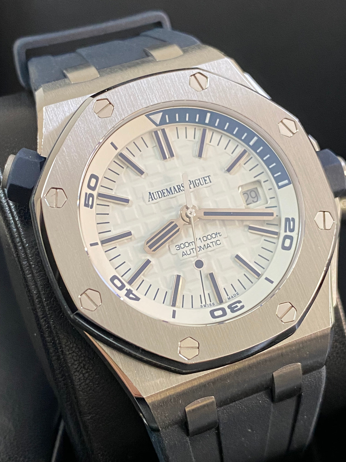 Audemars Piguet Royal Oak Offshore Diver - 2020 - White Dial Blue Accent - 15710ST.OO.A010CA.01 *FULL SET*