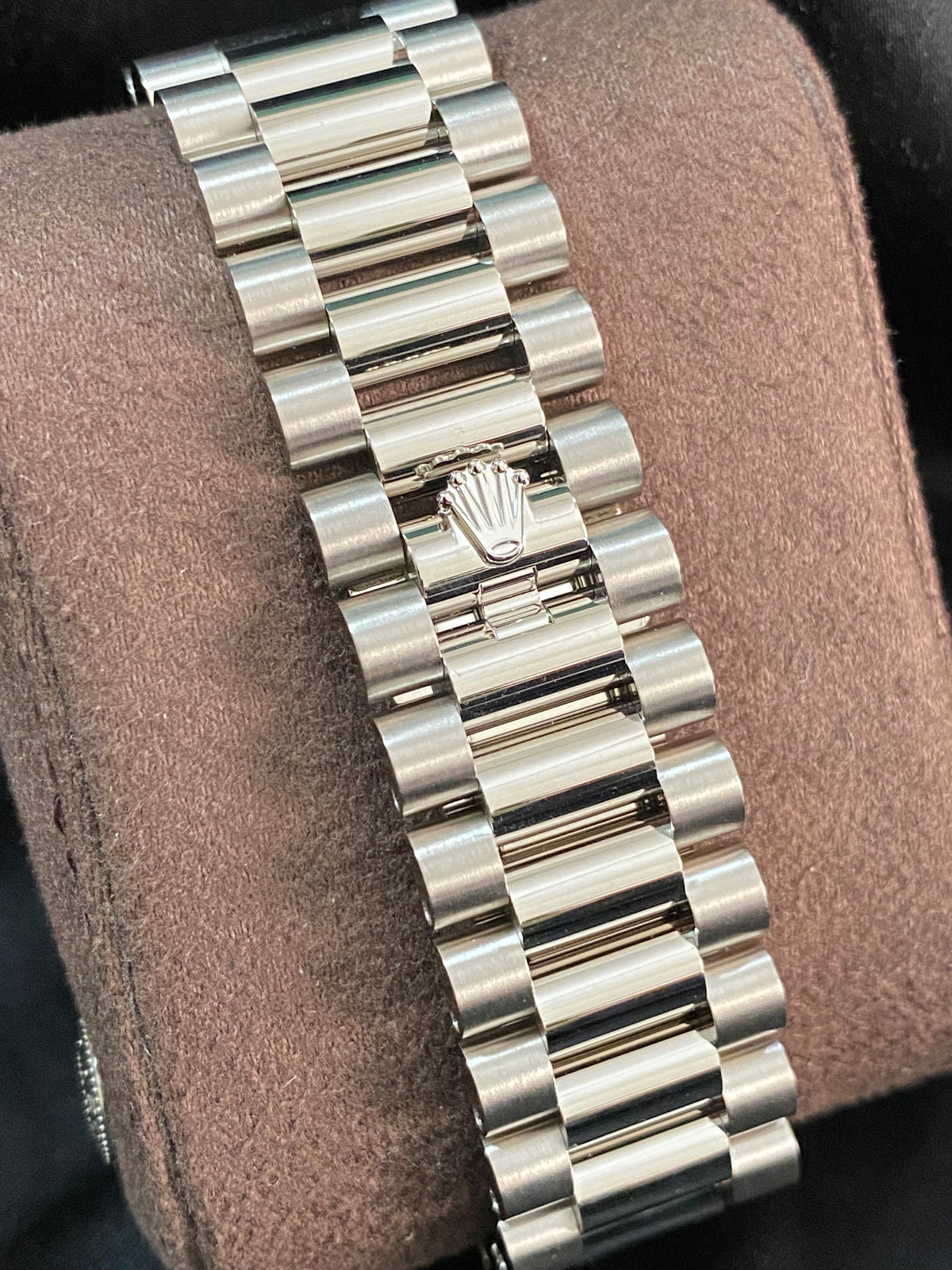 Rolex White Gold Day-Date 40 - 2023 -Diamond-Set Bezel - Olive Green Bevelled Roman Dial - President Bracelet - 228349RBR *FULL SET*