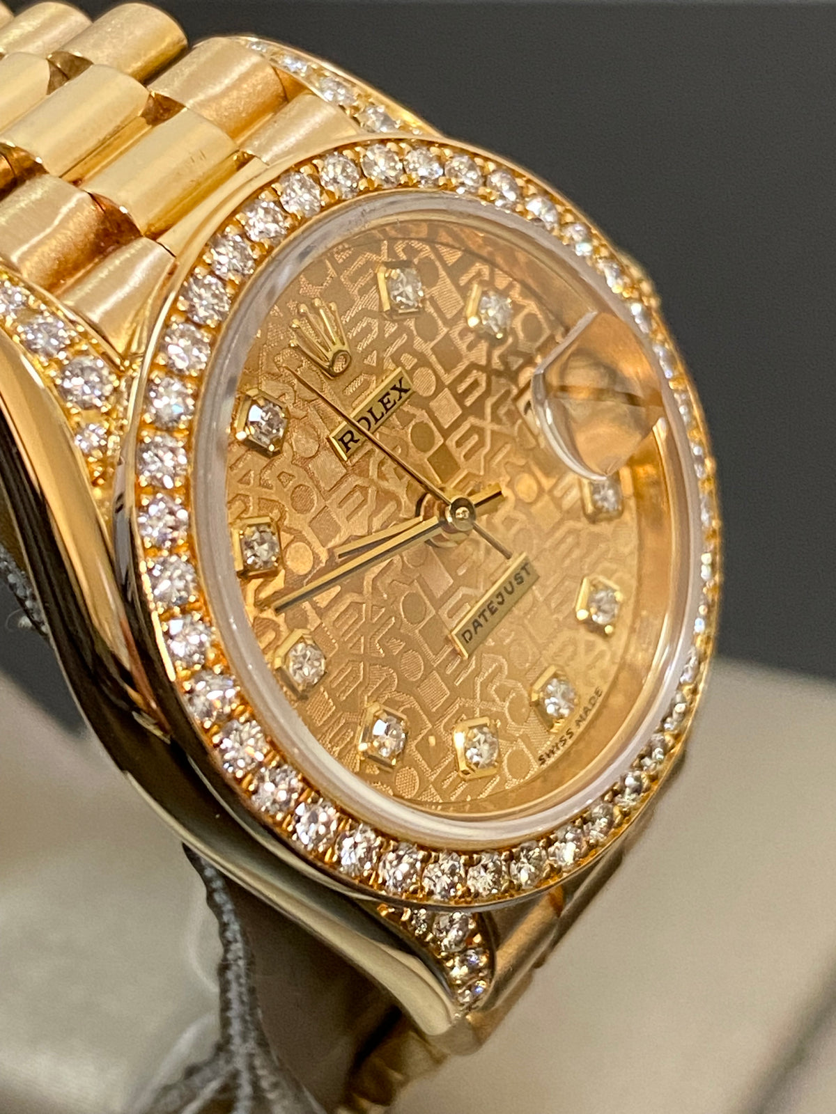 Rolex Yellow Gold Lady-Datejust - 1995 - Factory Diamond Dial, Bezel and Lugs - President Bracelet - 69158 "Crown Collection"