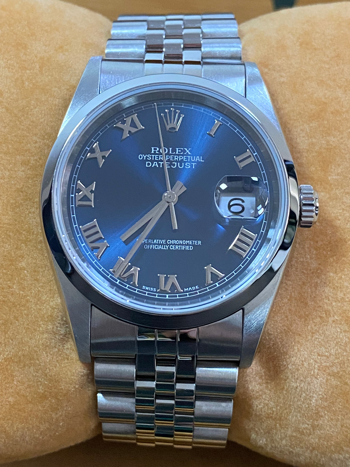 Rolex Steel Datejust 36 - P Serial - Smooth Bezel - Blue Roman Dial - Jubilee Bracelet - 16200