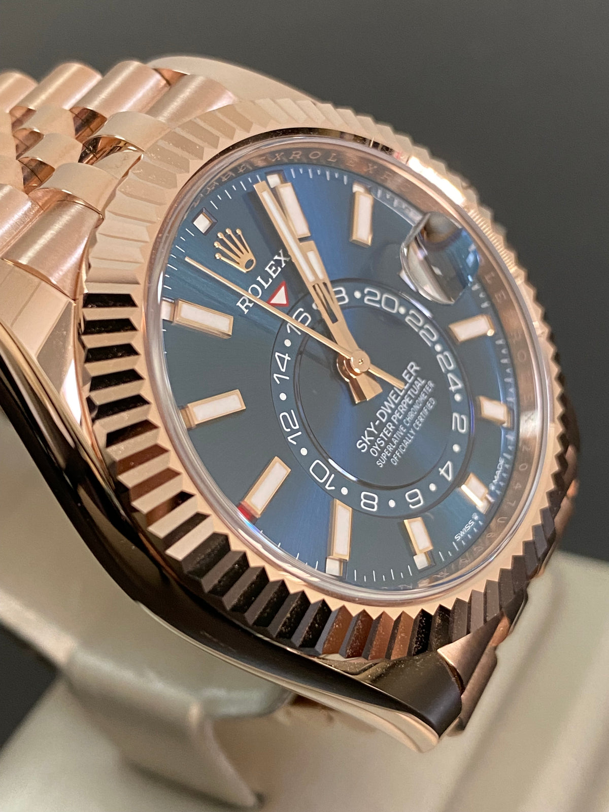 Rolex Everose Gold Sky-Dweller - 2024 - Blue Index Dial - Jubilee Bracelet - 336935 *FULL SET*