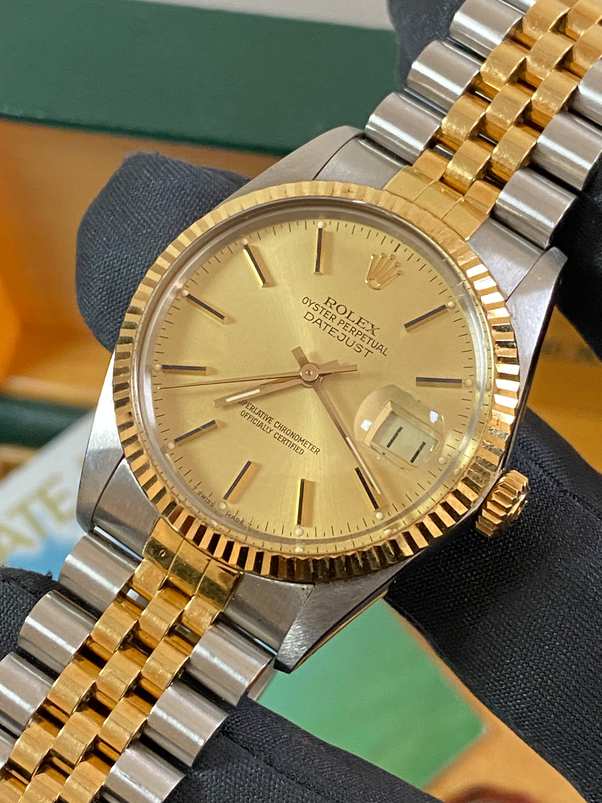 Rolex Steel and Yellow Gold Datejust 36 - R serial - Fluted Bezel - Champagne Index Dial - Jubilee Bracelet - 16013