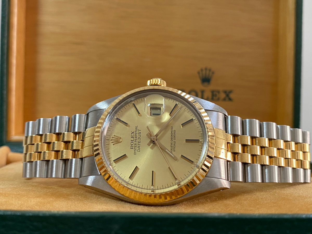 Rolex Steel and Yellow Gold Datejust 36 - R serial - Fluted Bezel - Champagne Index Dial - Jubilee Bracelet - 16013