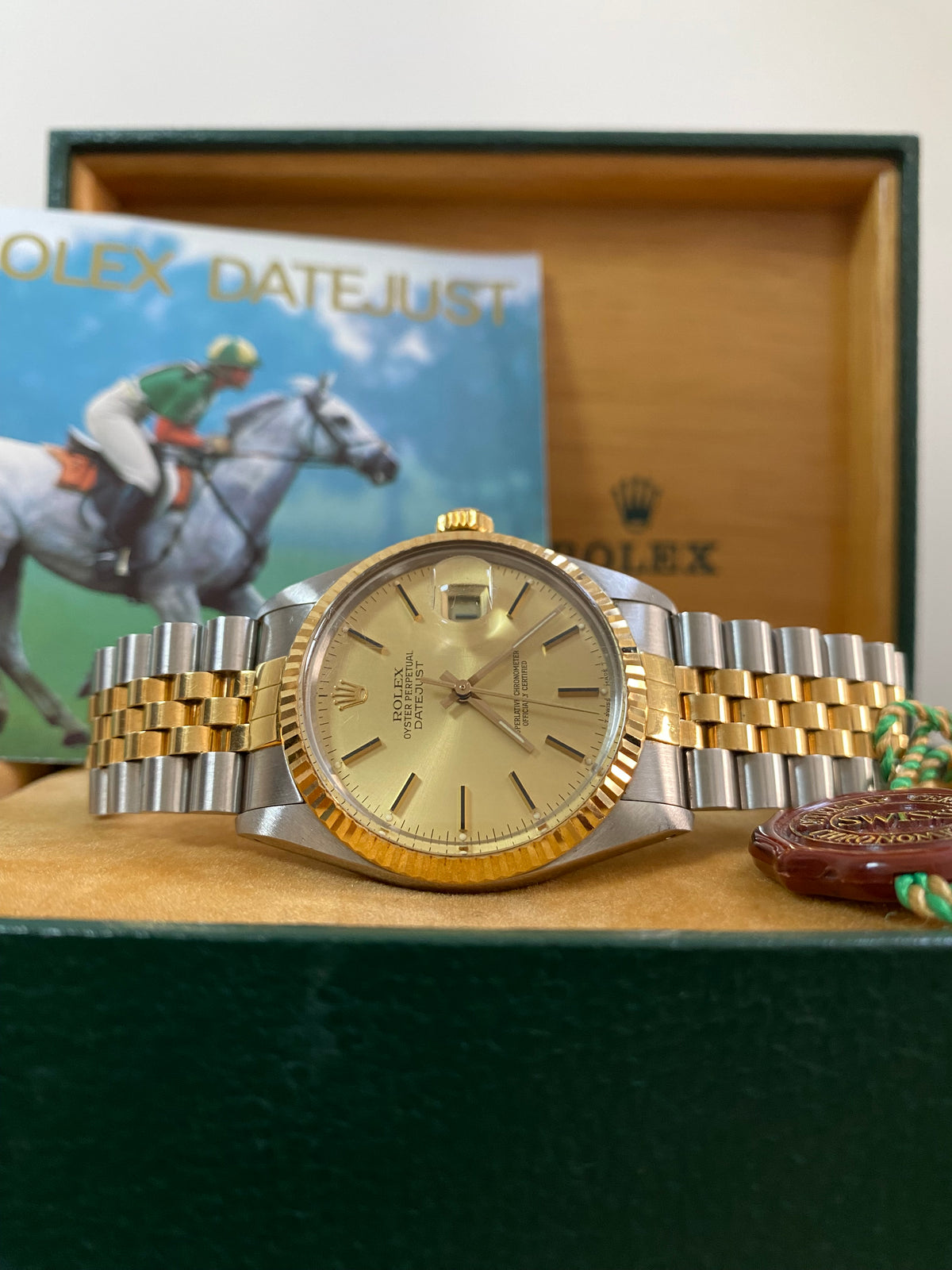 Rolex Steel and Yellow Gold Datejust 36 - R serial - Fluted Bezel - Champagne Index Dial - Jubilee Bracelet - 16013