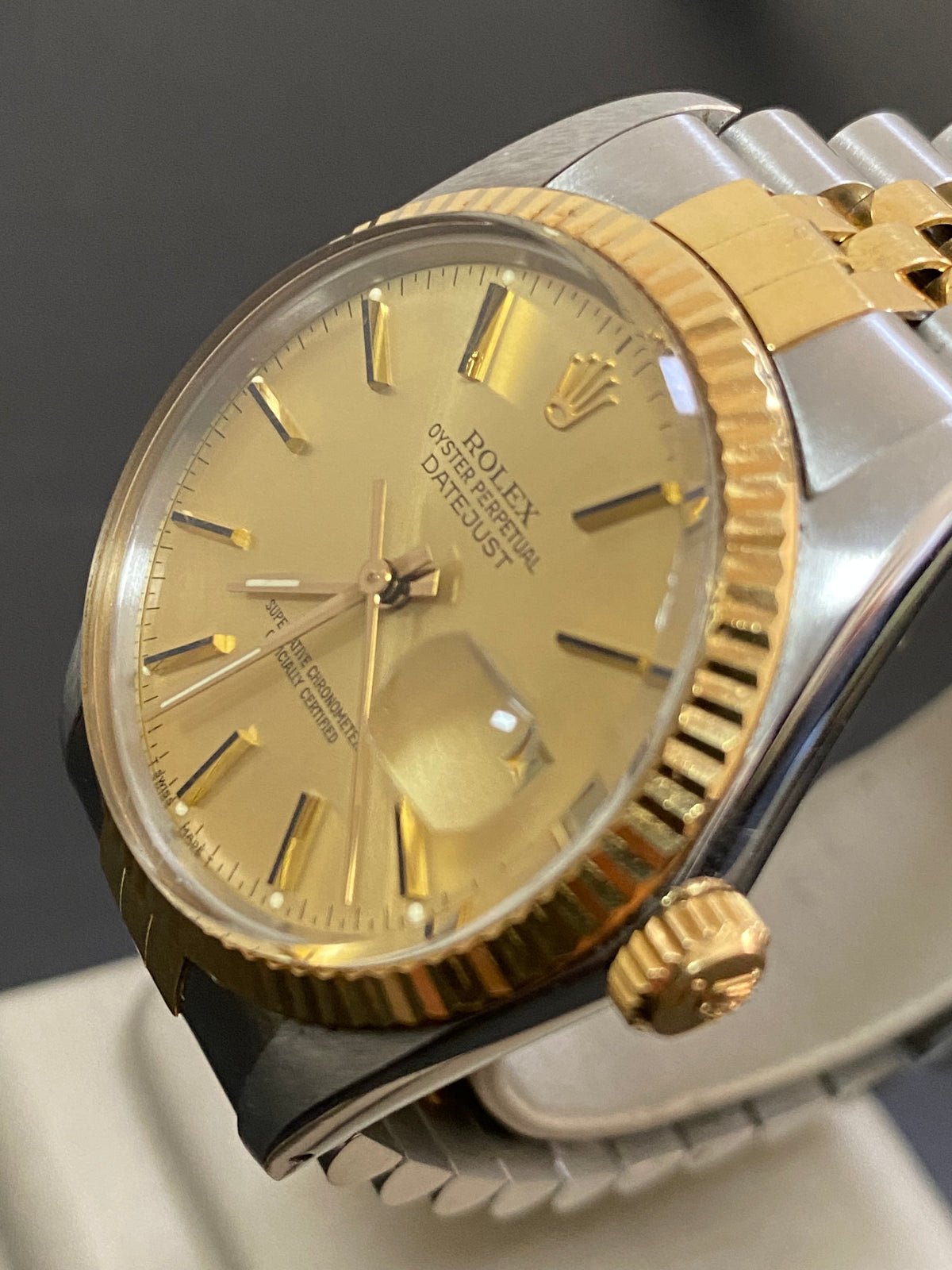 Rolex Steel and Yellow Gold Datejust 36 - R serial - Fluted Bezel - Champagne Index Dial - Jubilee Bracelet - 16013