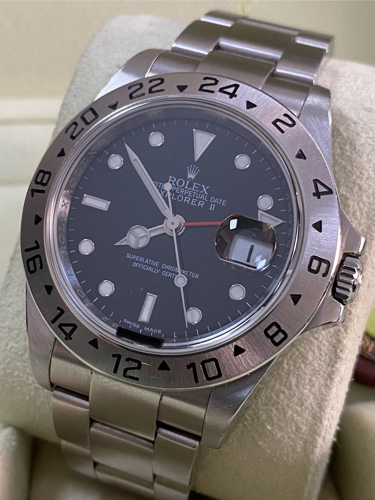 Rolex Steel Oyster Perpetual Explorer II - V serial - Black Dial - Mercedes Hand - 3186 Movement - 16570 *FULL SET*