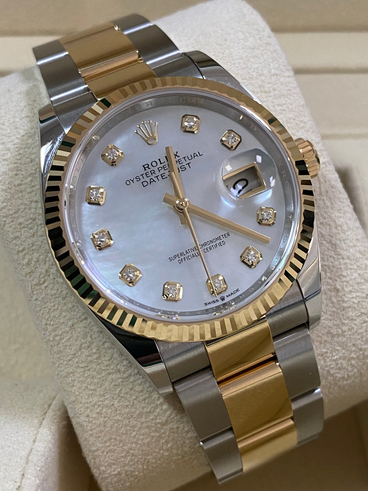 Rolex Yellow Gold Rolesor Datejust 36 - 2023 - White Mother-Of-Pearl Diamond Dial - Oyster Bracelet - 126233