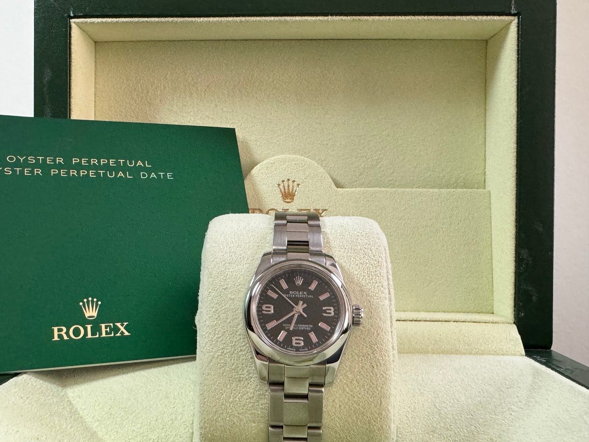 Rolex Steel Oyster Perpetual 26 - G serial - Domed Bezel - Black Index Dial - 176200