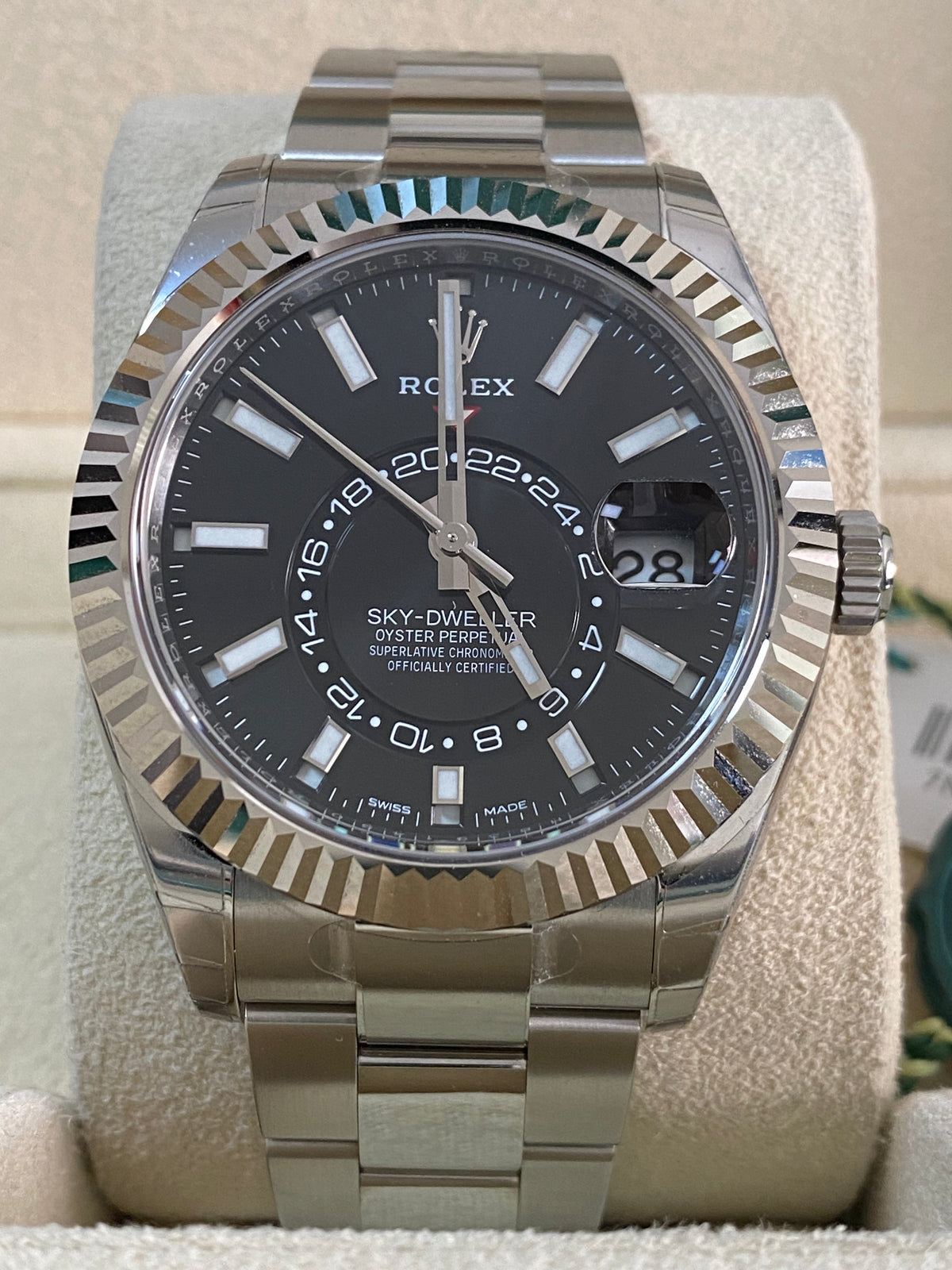 Rolex White Rolesor Sky-Dweller - 2021 - Black Index Dial - Oyster Bracelet - 326934 *FULL STICKERS*