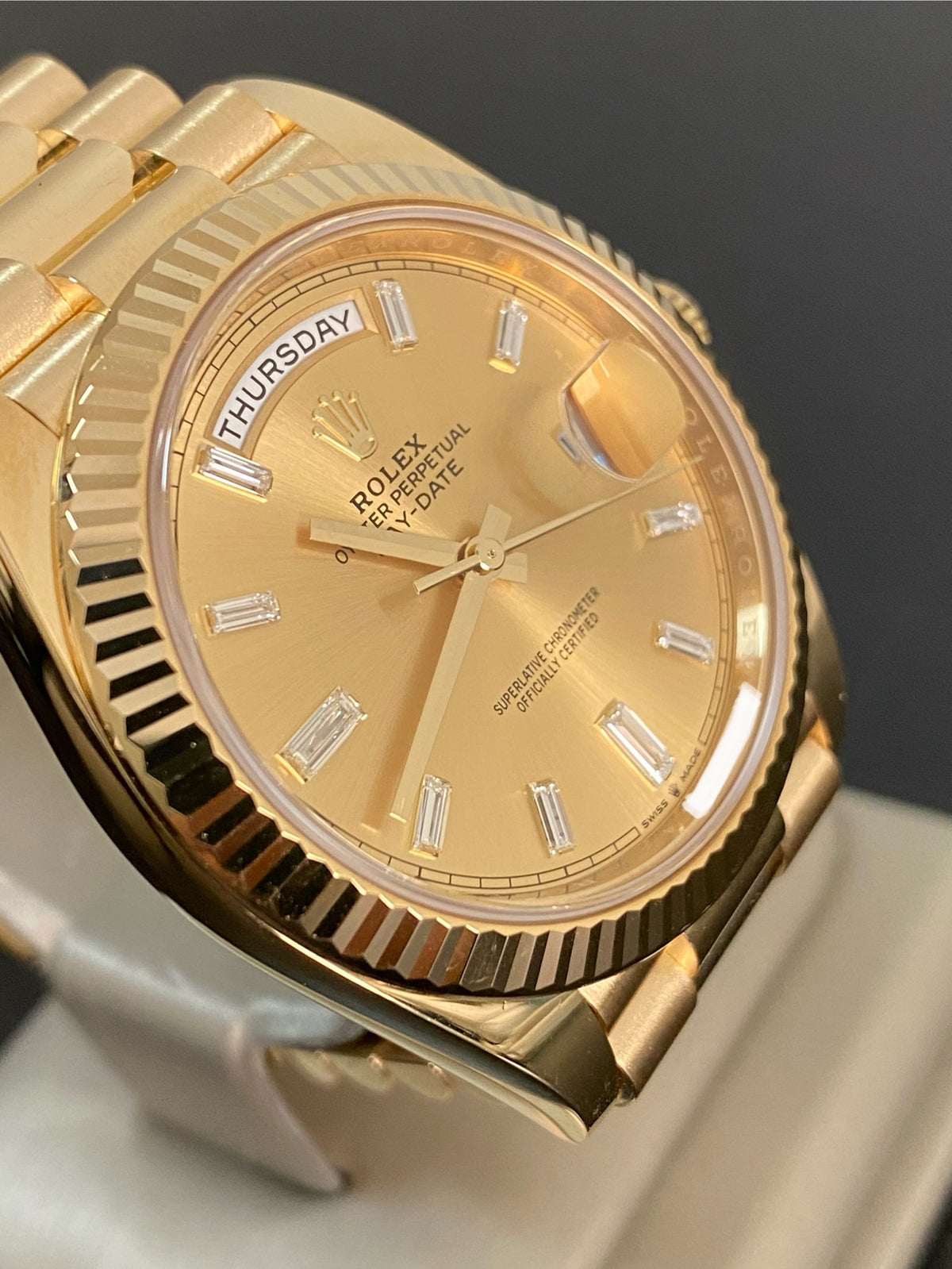 Rolex Yellow Gold Day-Date 40 - 2022 - Fluted Bezel - Baguette Diamond Dial - President Bracelet - 228238 *FULL SET*