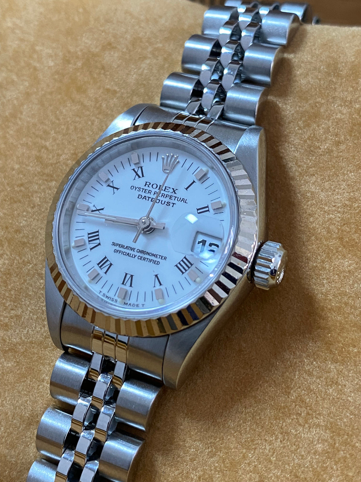 Rolex Steel Lady-Datejust - W serial- Fluted Bezel - White Roman Dial - Jubilee Bracelet - 69174 *FULL SET*