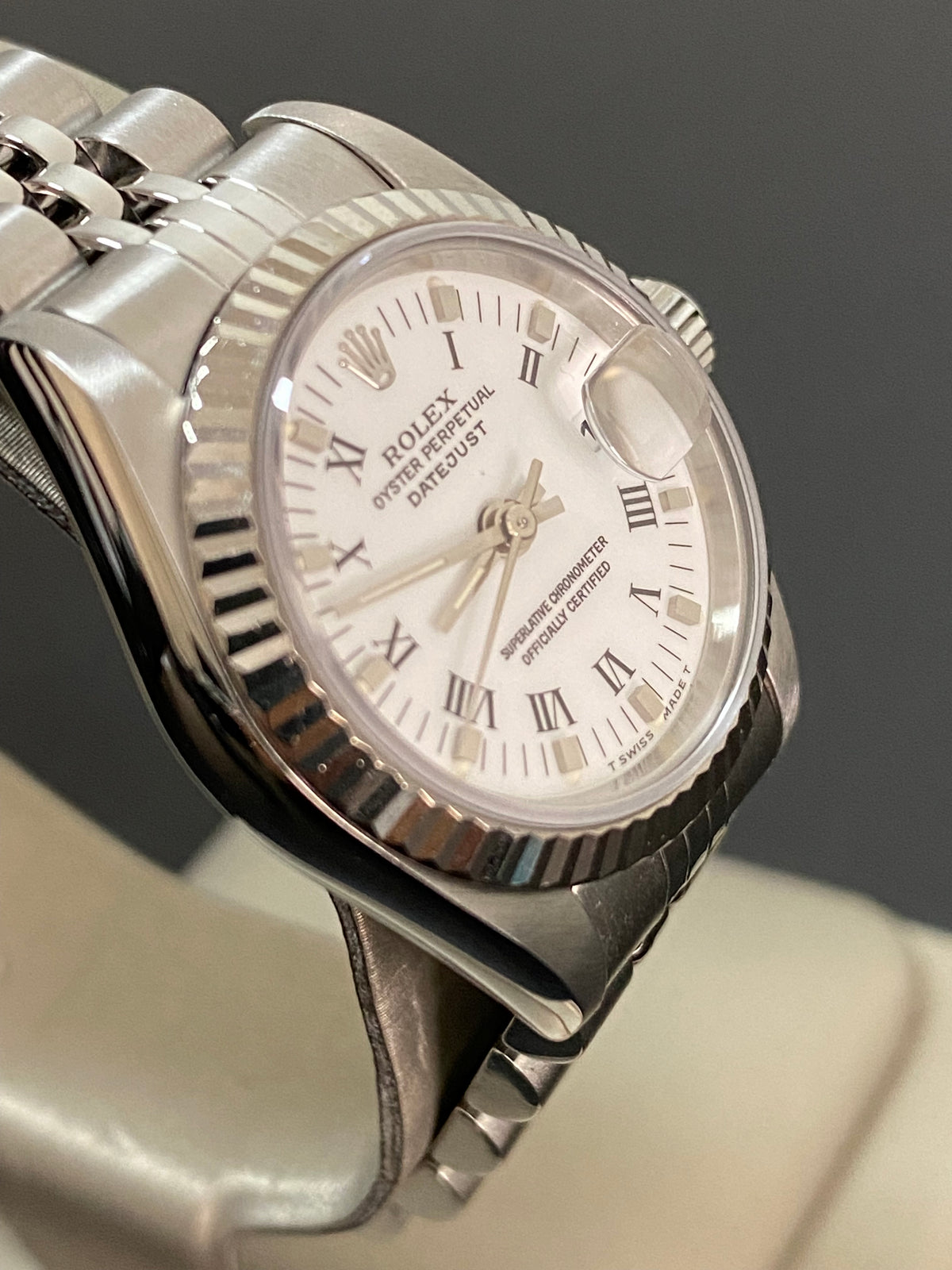 Rolex Steel Lady-Datejust - W serial- Fluted Bezel - White Roman Dial - Jubilee Bracelet - 69174 *FULL SET*