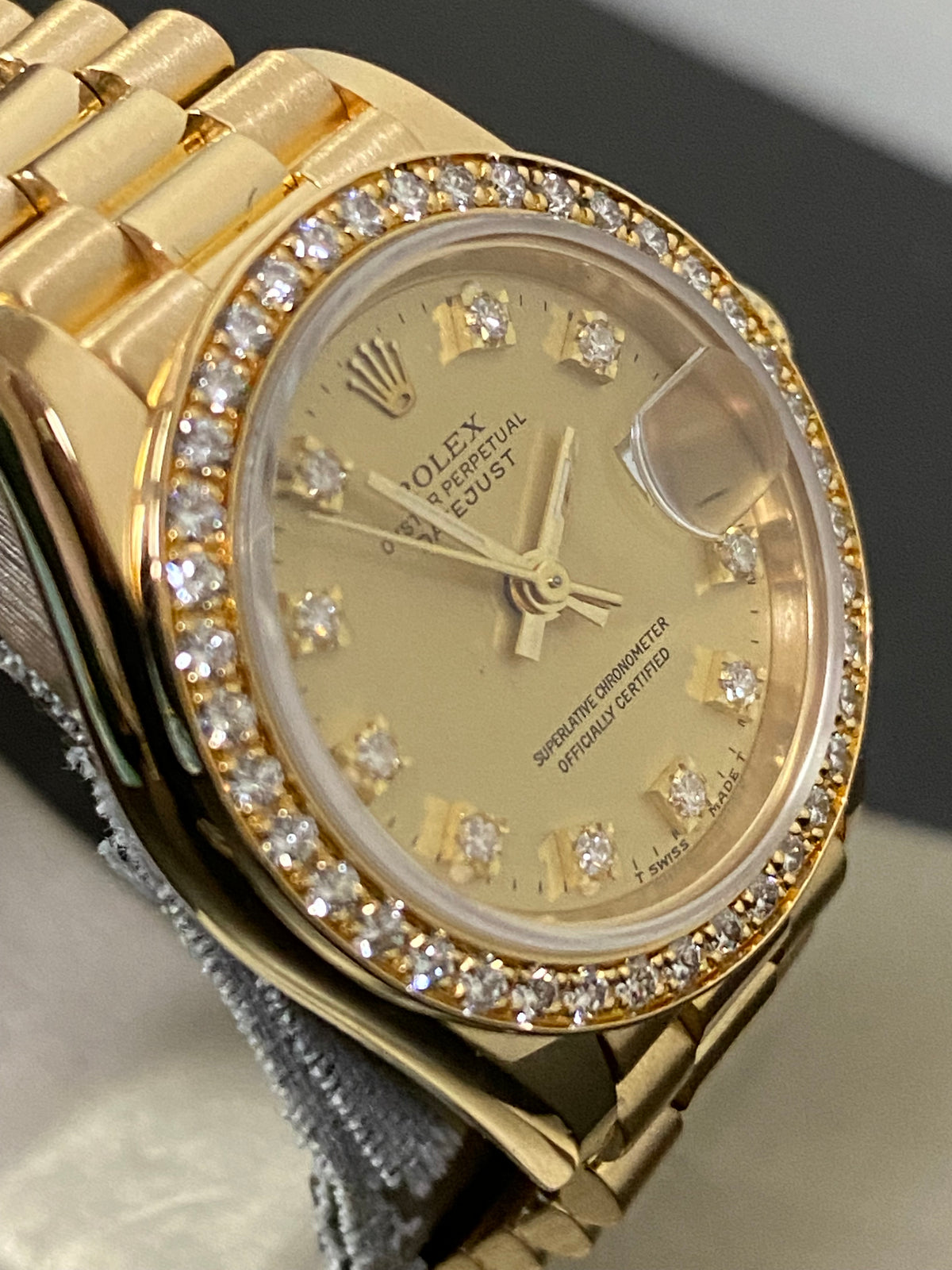 Rolex Yellow Gold Lady-Datejust 26 Crown Collection- N Serial - Diamond Bezel - Champagne Diamond Dial - President Bracelet - 69138