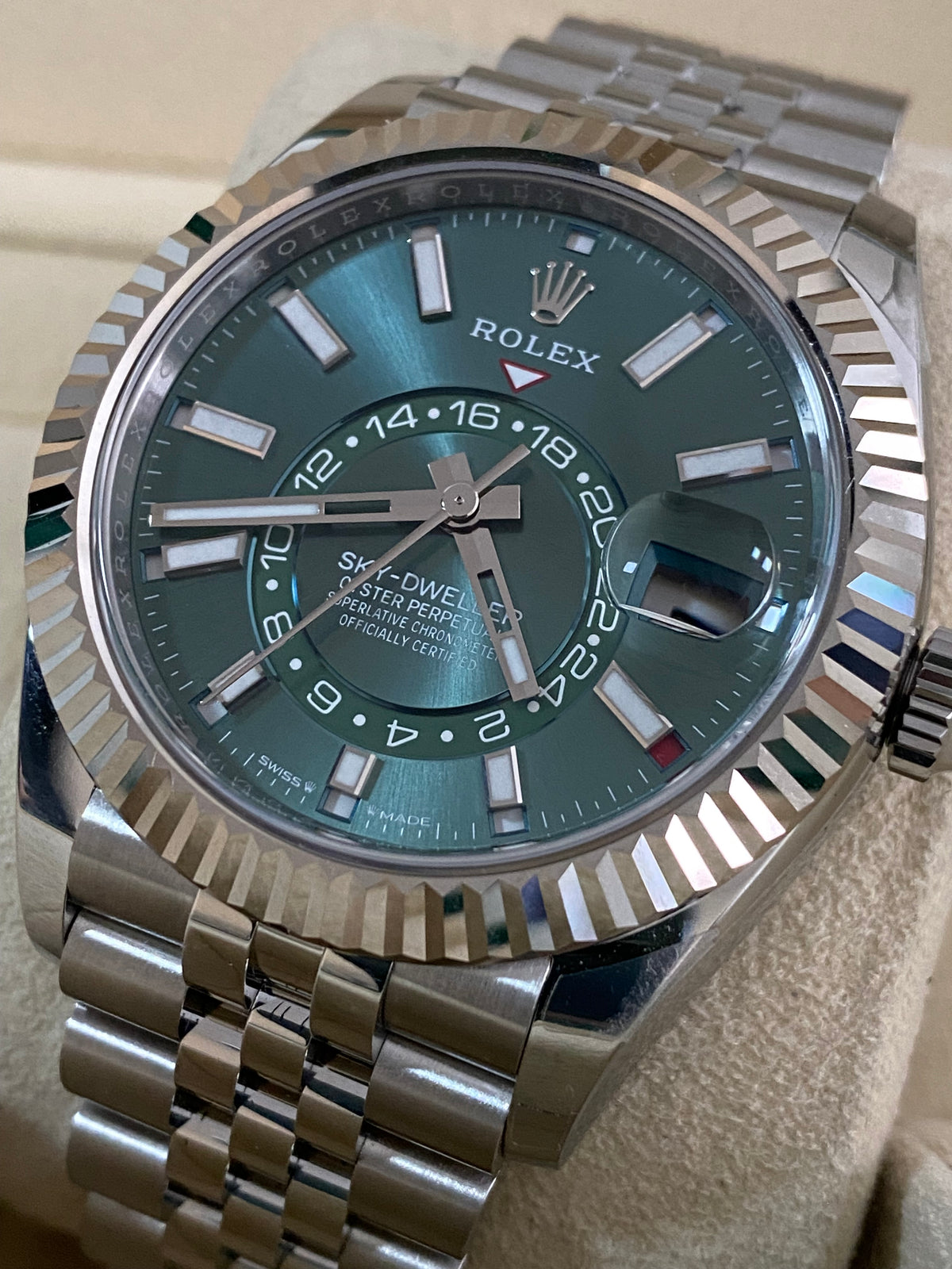 Rolex Steel Sky-Dweller - 2024 - Mint Green Dial - Jubilee Bracelet - 336934 *FULL SET*