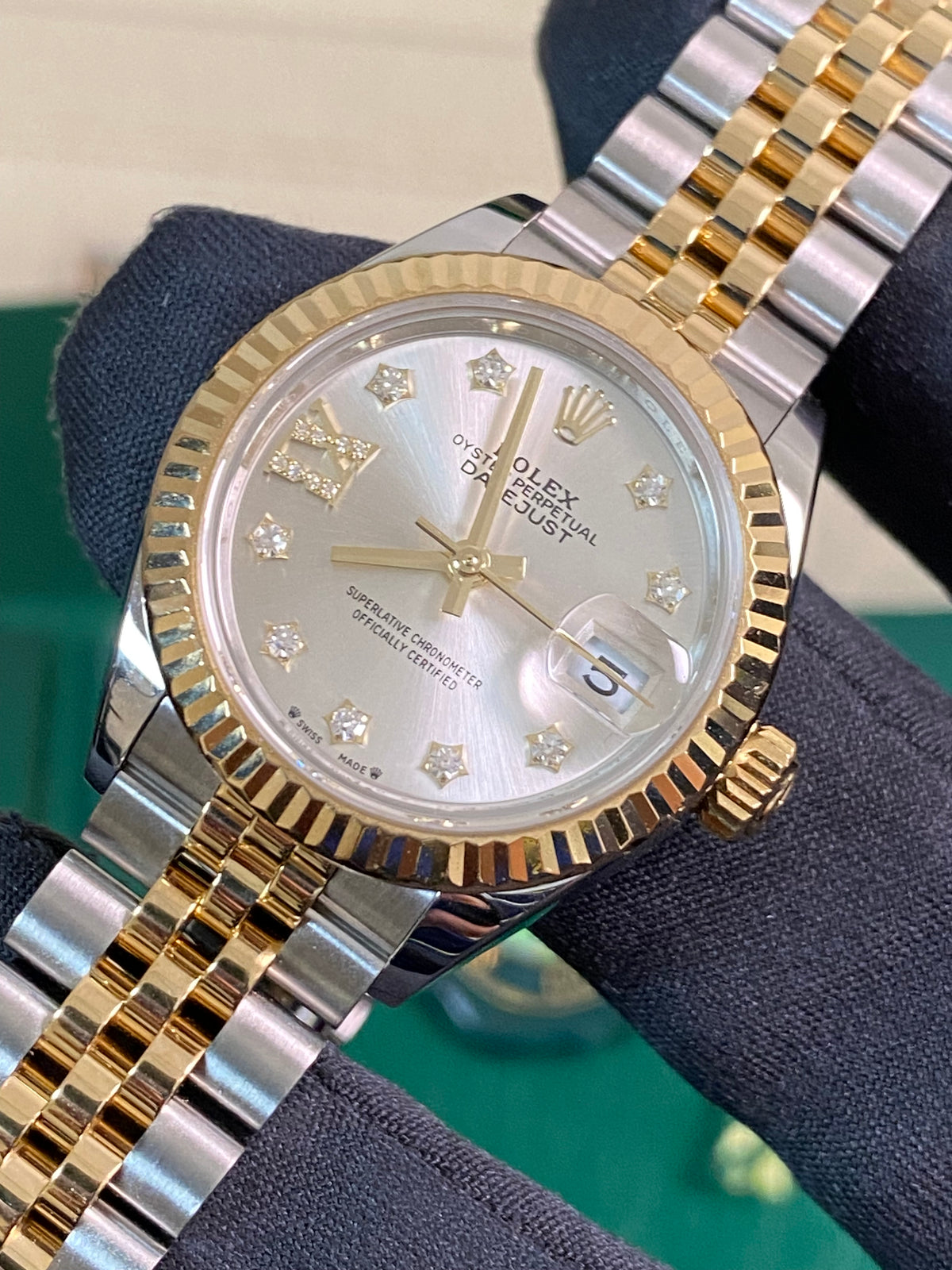 Rolex Steel and Yellow Gold Lady-Datejust 28 - 2023 - Fluted Bezel - Star Diamond Dial - Jubilee Bracelet - 279173 *FULL SET*