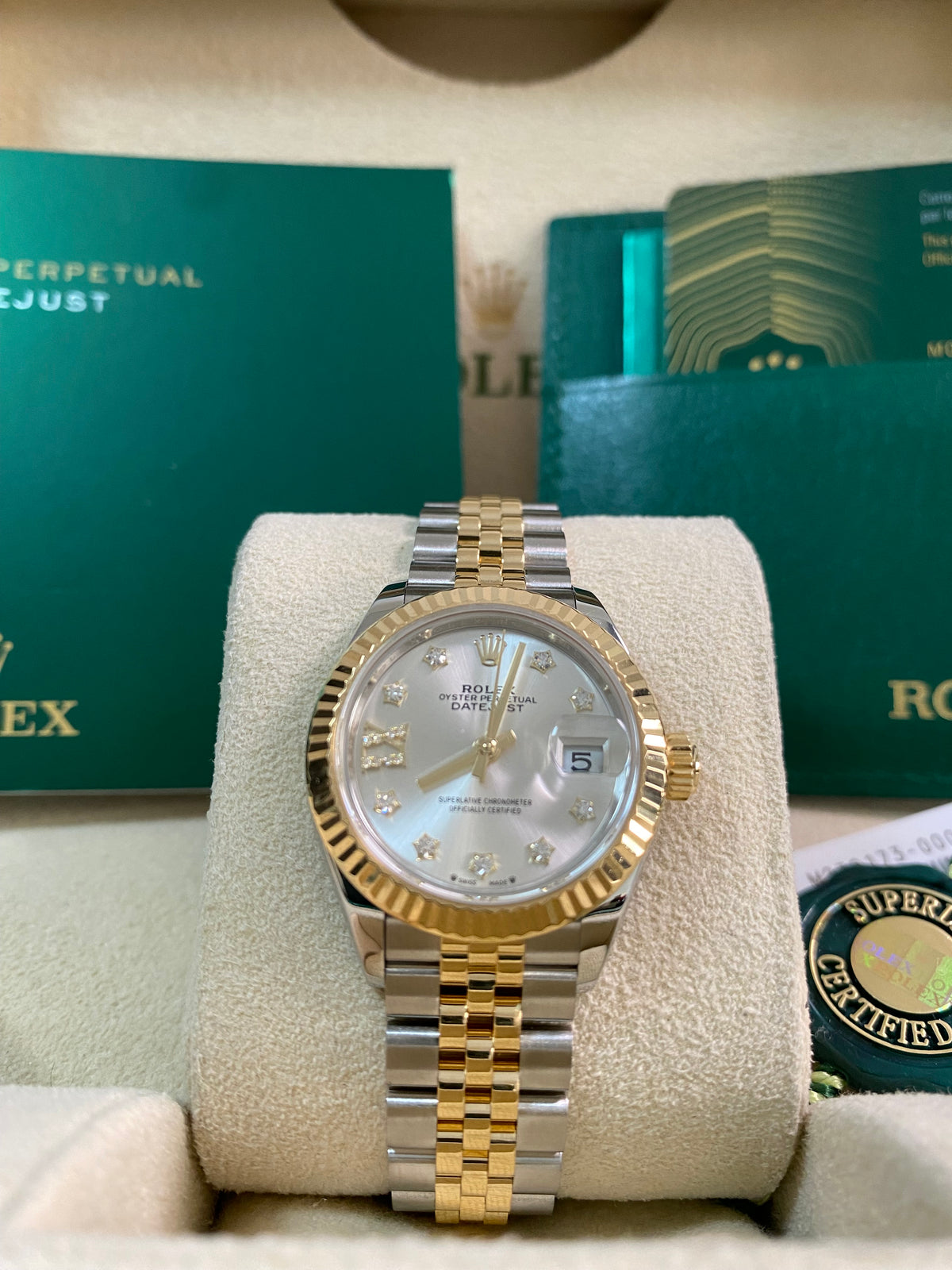 Rolex Steel and Yellow Gold Lady-Datejust 28 - 2023 - Fluted Bezel - Star Diamond Dial - Jubilee Bracelet - 279173 *FULL SET*