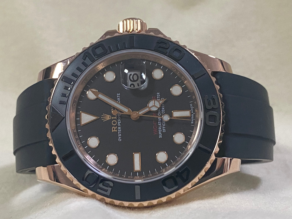 Rolex Everose Gold Yacht-Master 40 - Black Dial - Oysterflex Strap - 116655