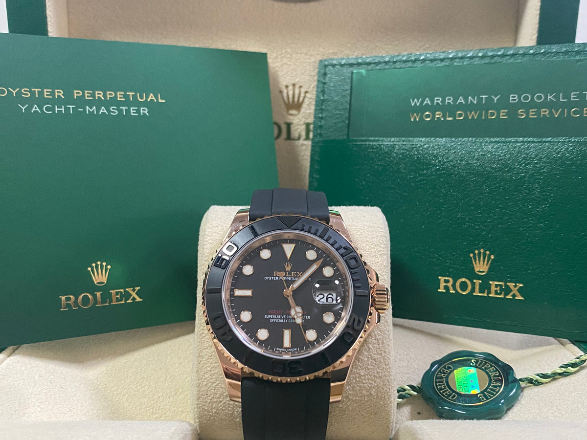 Rolex Everose Gold Yacht-Master 40 - Black Dial - Oysterflex Strap - 116655