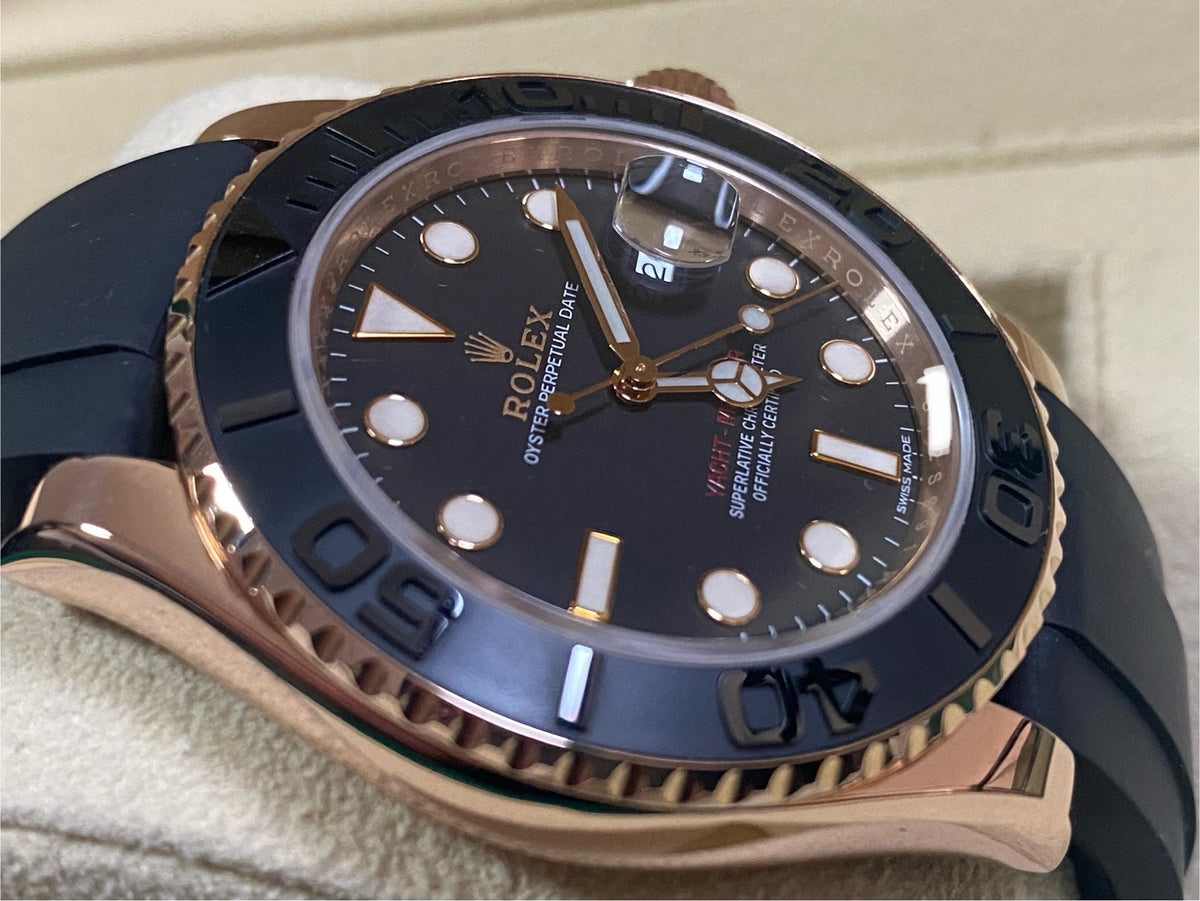 Rolex Everose Gold Yacht-Master 40 - Black Dial - Oysterflex Strap - 116655