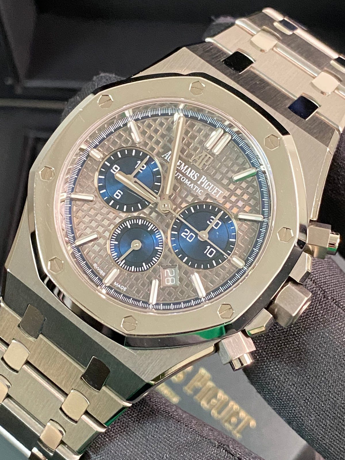 Audemars Piguet Royal Oak Chronograph - 41mm - Titanium Platinum Grey Dial - 26331IP *LIMITED TO 500PCS*