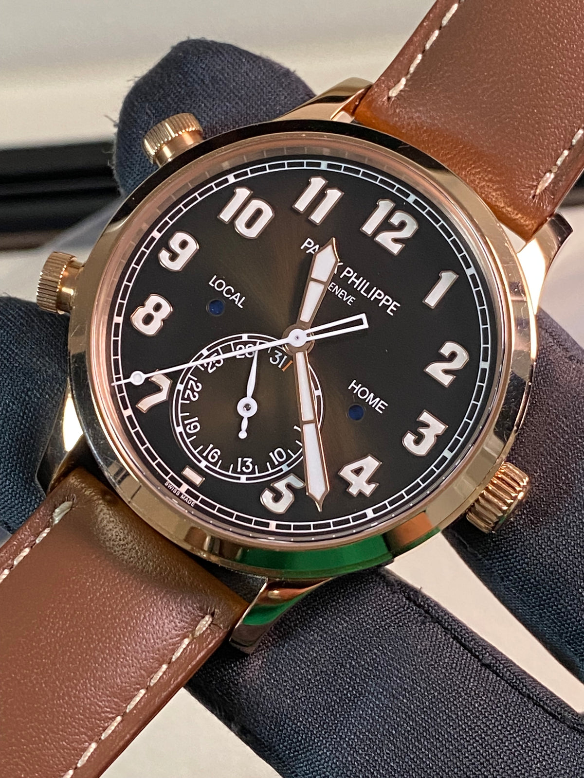 Patek Philippe Complications Calatrava Pilot Travel Time - 42 mm - 2023 - Rose Gold - Chocolate Dial - 5524R-001 *FULL SET*