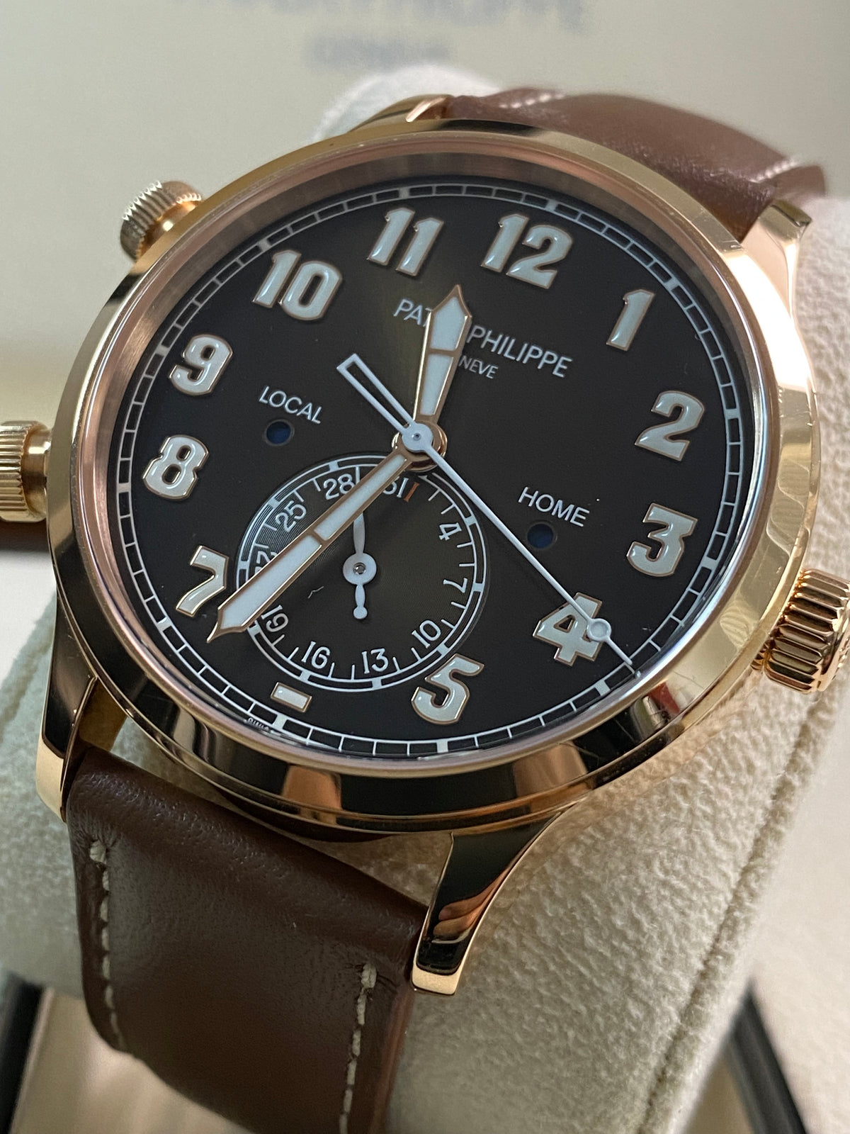 Patek Philippe Complications Calatrava Pilot Travel Time - 42 mm - 2023 - Rose Gold - Chocolate Dial - 5524R-001 *FULL SET*