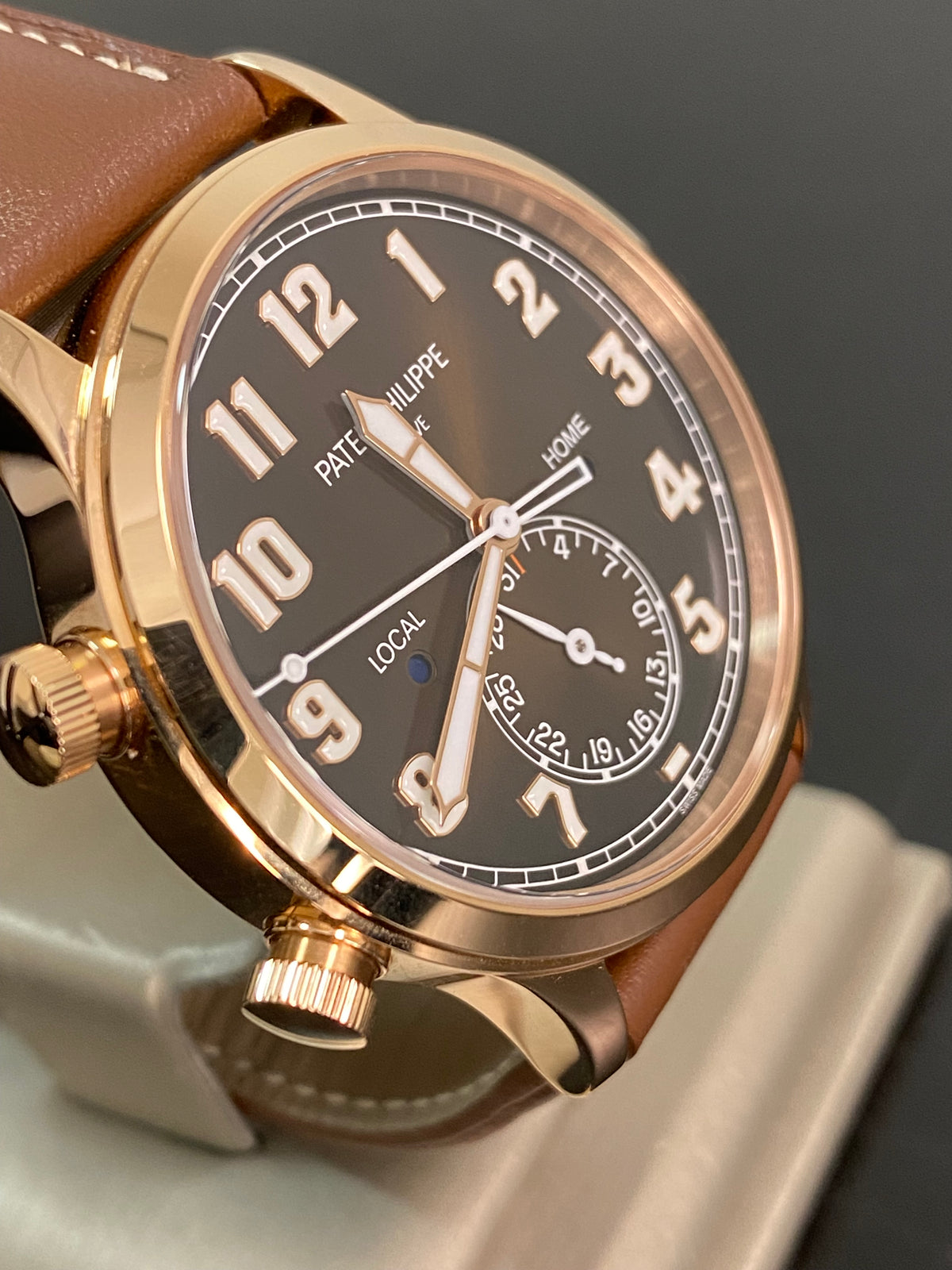 Patek Philippe Complications Calatrava Pilot Travel Time - 42 mm - 2023 - Rose Gold - Chocolate Dial - 5524R-001 *FULL SET*