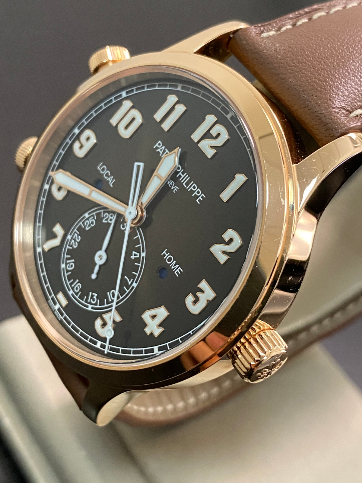 Patek Philippe Complications Calatrava Pilot Travel Time - 42 mm - 2023 - Rose Gold - Chocolate Dial - 5524R-001 *FULL SET*