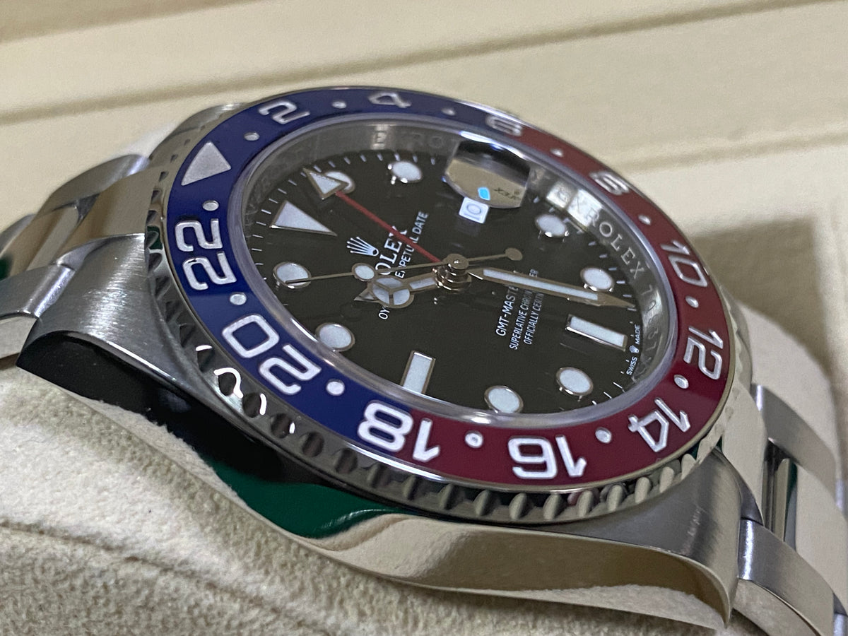 Rolex Oystersteel GMT-Master II - 2021 -"Pepsi" - Black Dial - Oyster Bracelet - 126710BLRO