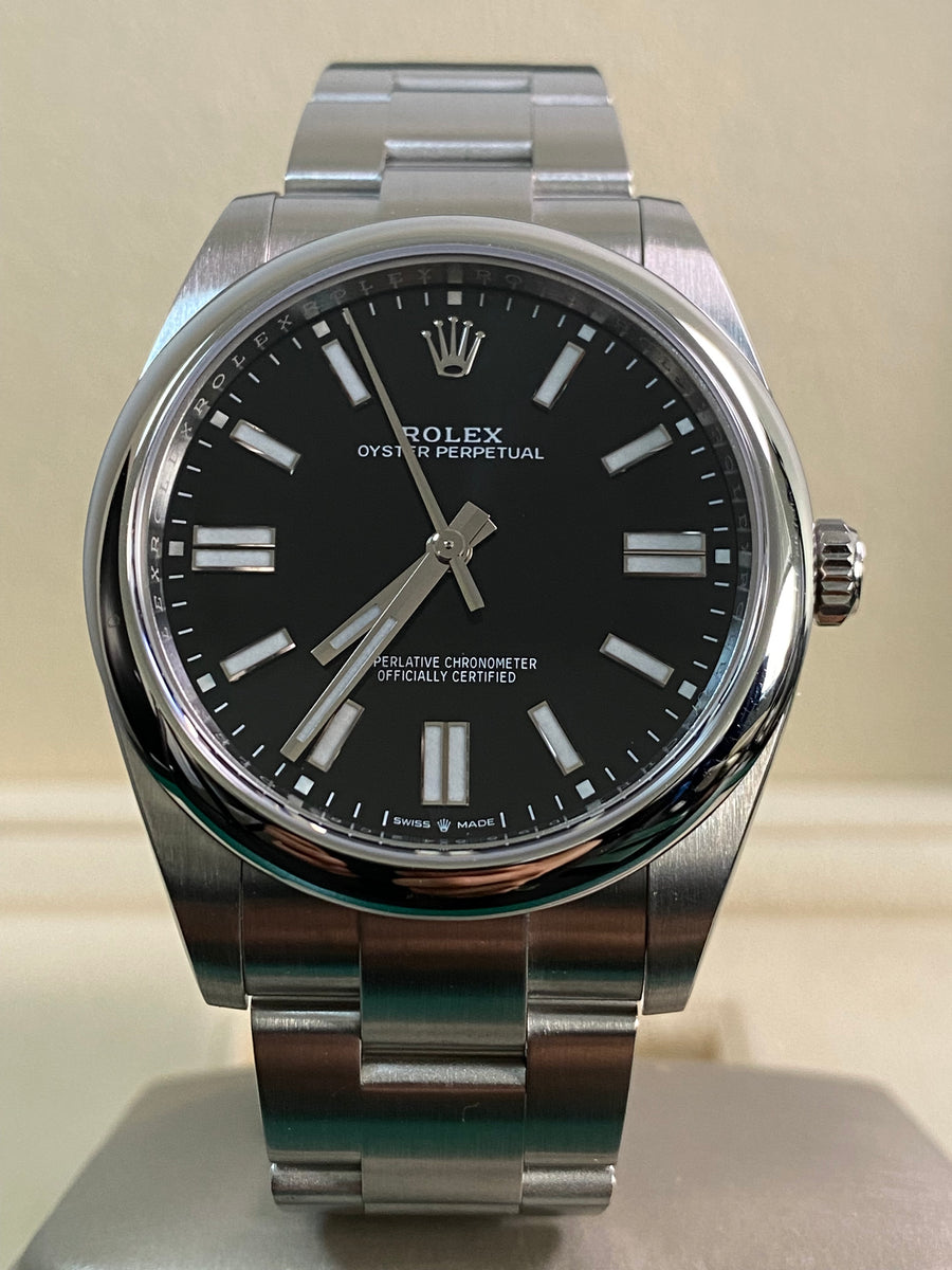 Rolex Oyster Perpetual 41 - 2023 - Domed Bezel - Black Index Dial - Oyster Bracelet - 124300 *FULL SET*