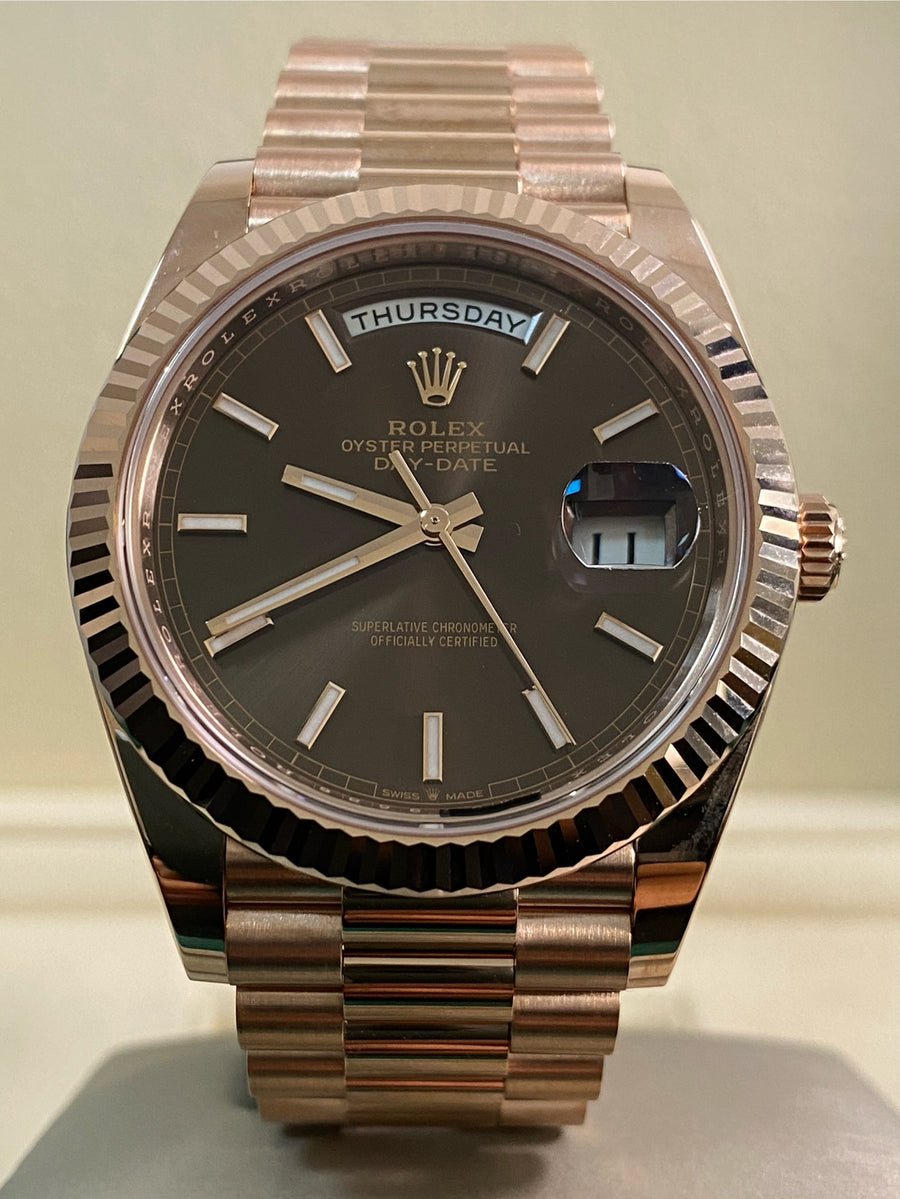 Rolex Everose Gold Day-Date 40 - 2024 - Fluted Bezel - Chocolate Index Dial - President Bracelet - 228235 *FULL SET*