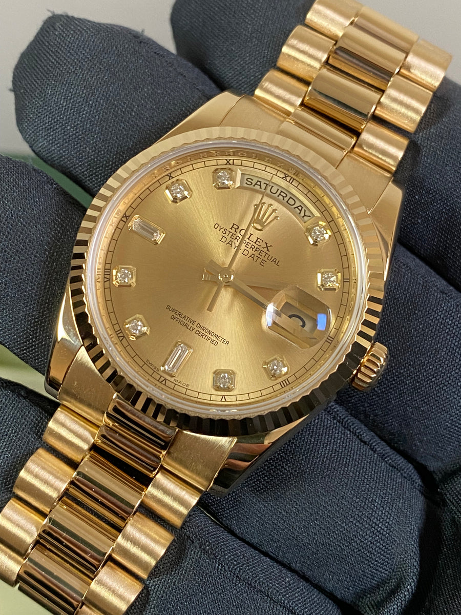 Rolex Yellow Gold Day-Date 36 - 2009 - Fluted Bezel - Factory Diamond Dial - President Bracelet - 118238