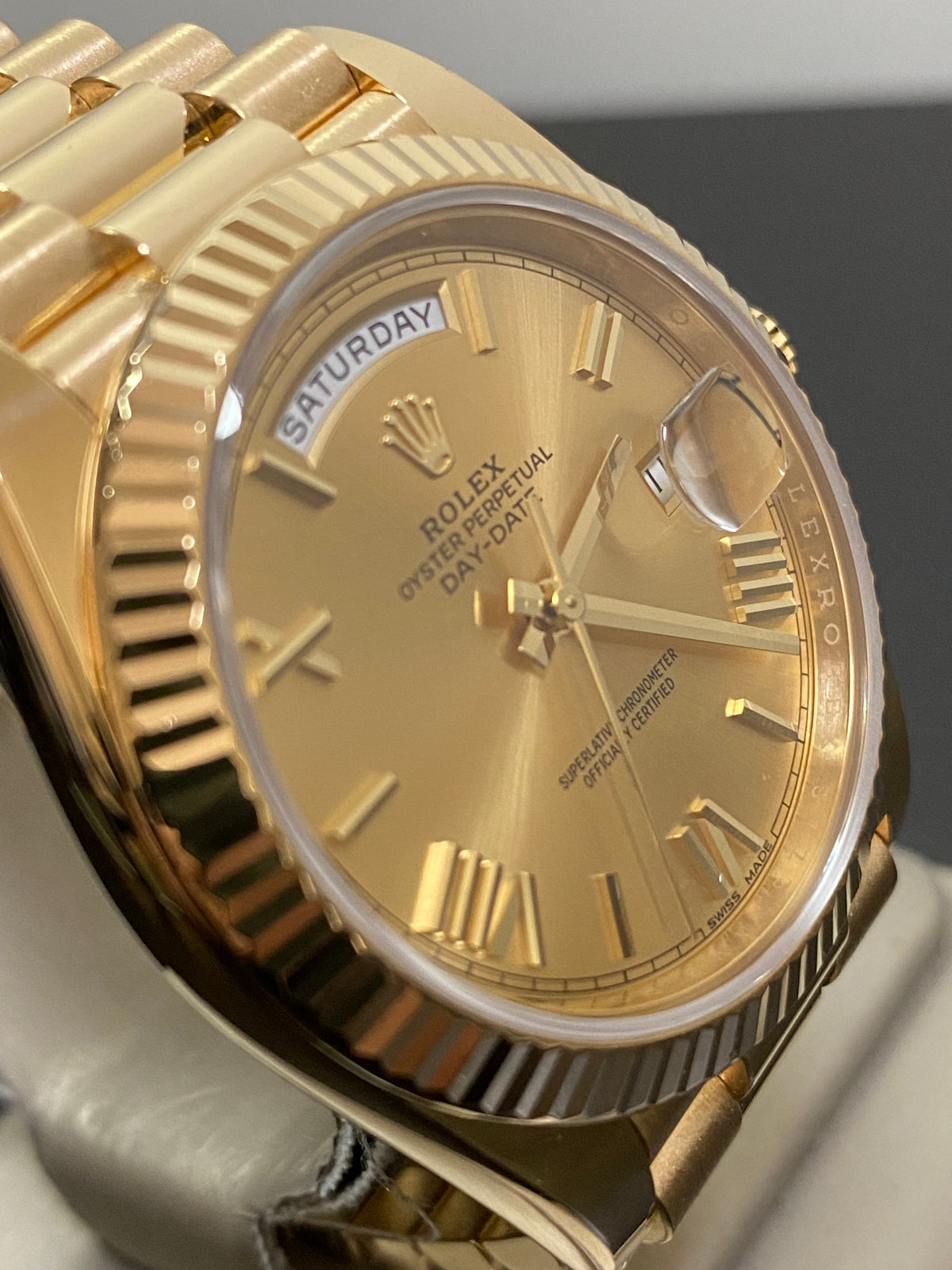 Rolex Yellow Gold Day-Date 40 - Fluted Bezel - Champagne Roman Dial - President Bracelet - 228238