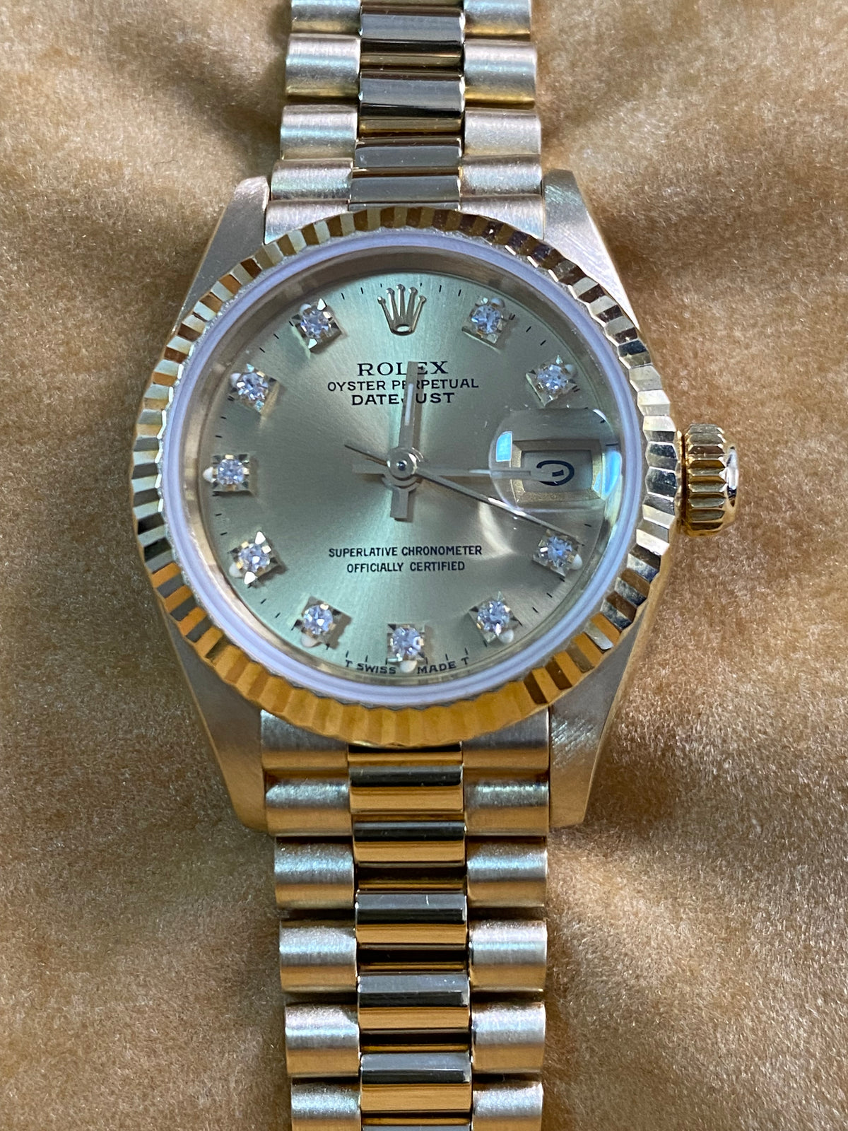 Rolex Yellow Gold Lady-Datejust - L serial - Fluted Bezel - Factory Diamond Dial - President Bracelet - 69178 *FULL SET*